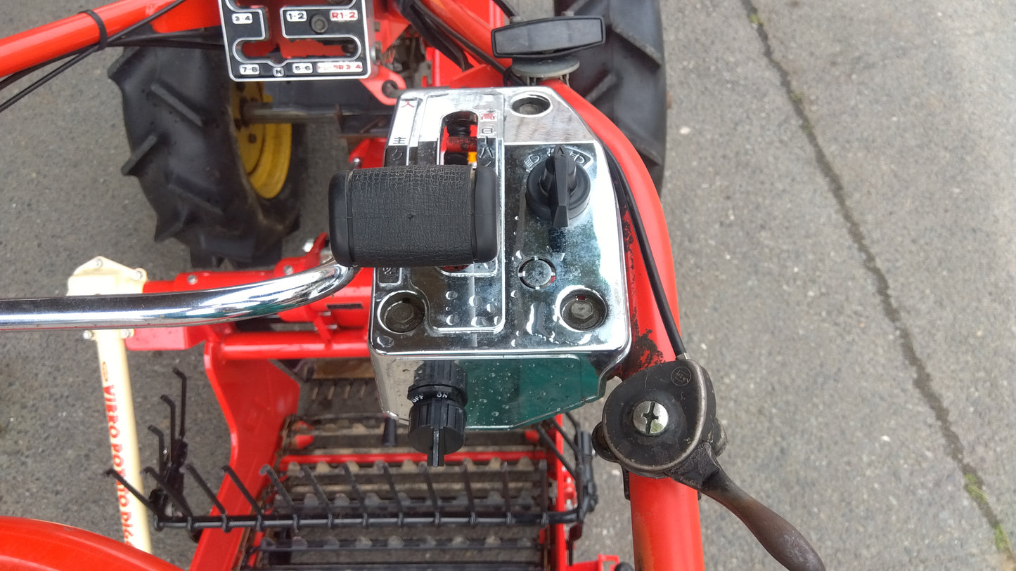ヤンマー　中古　耕耘機（掘り取り機付き）YG6　「宮城店2013」