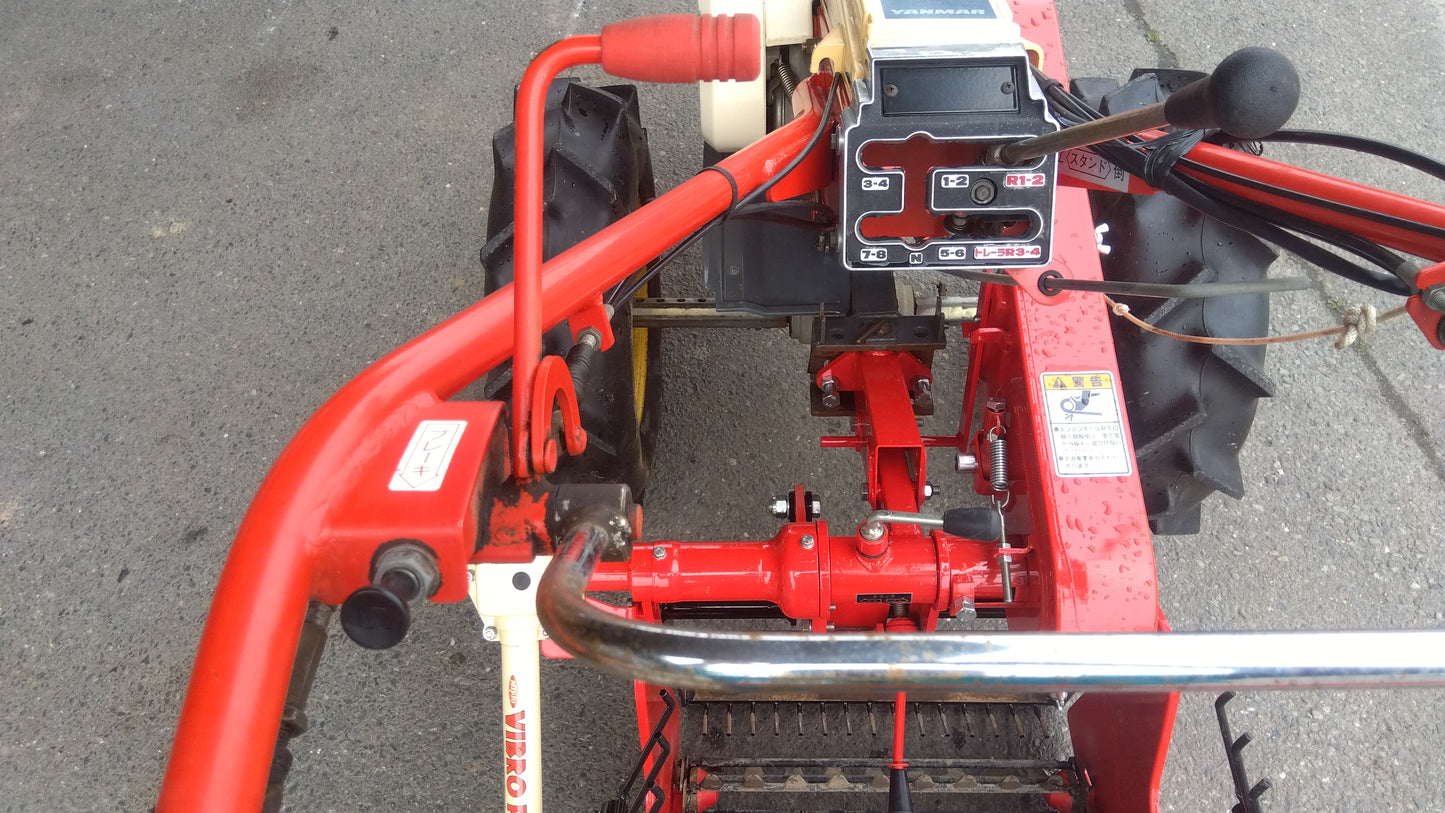 ヤンマー　中古　耕耘機（掘り取り機付き）YG6　「宮城店2013」