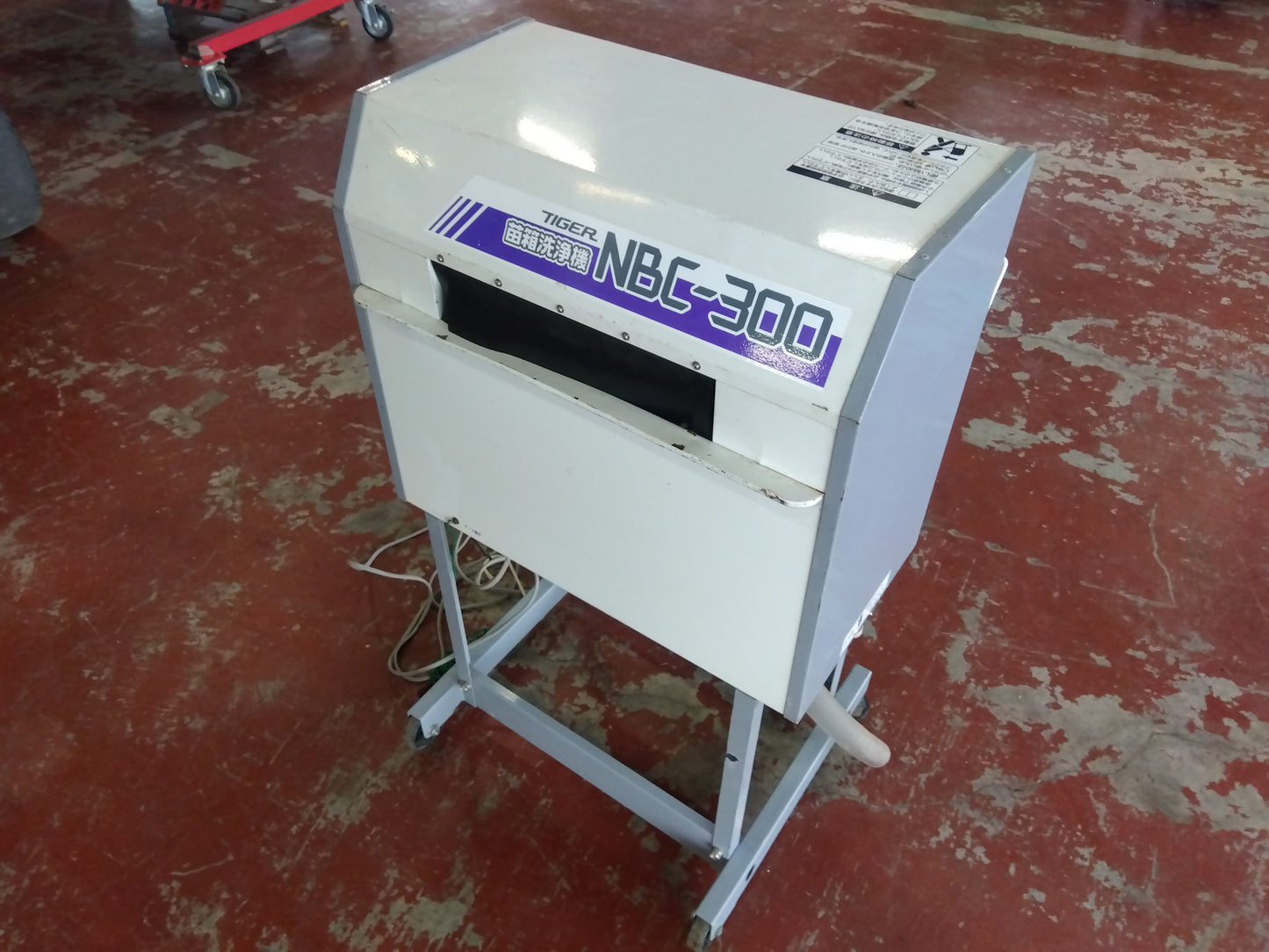 タイガー　中古　苗箱洗浄機　NBC-300　「宮城店　2055」