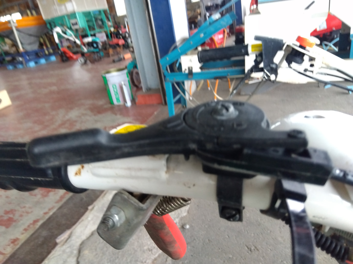 クボタ　中古　畦草刈機　GC705RD　【2076】