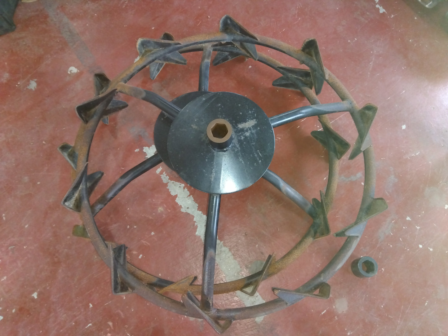 クボタ　中古　田植機用鉄補助車輪　【2097】