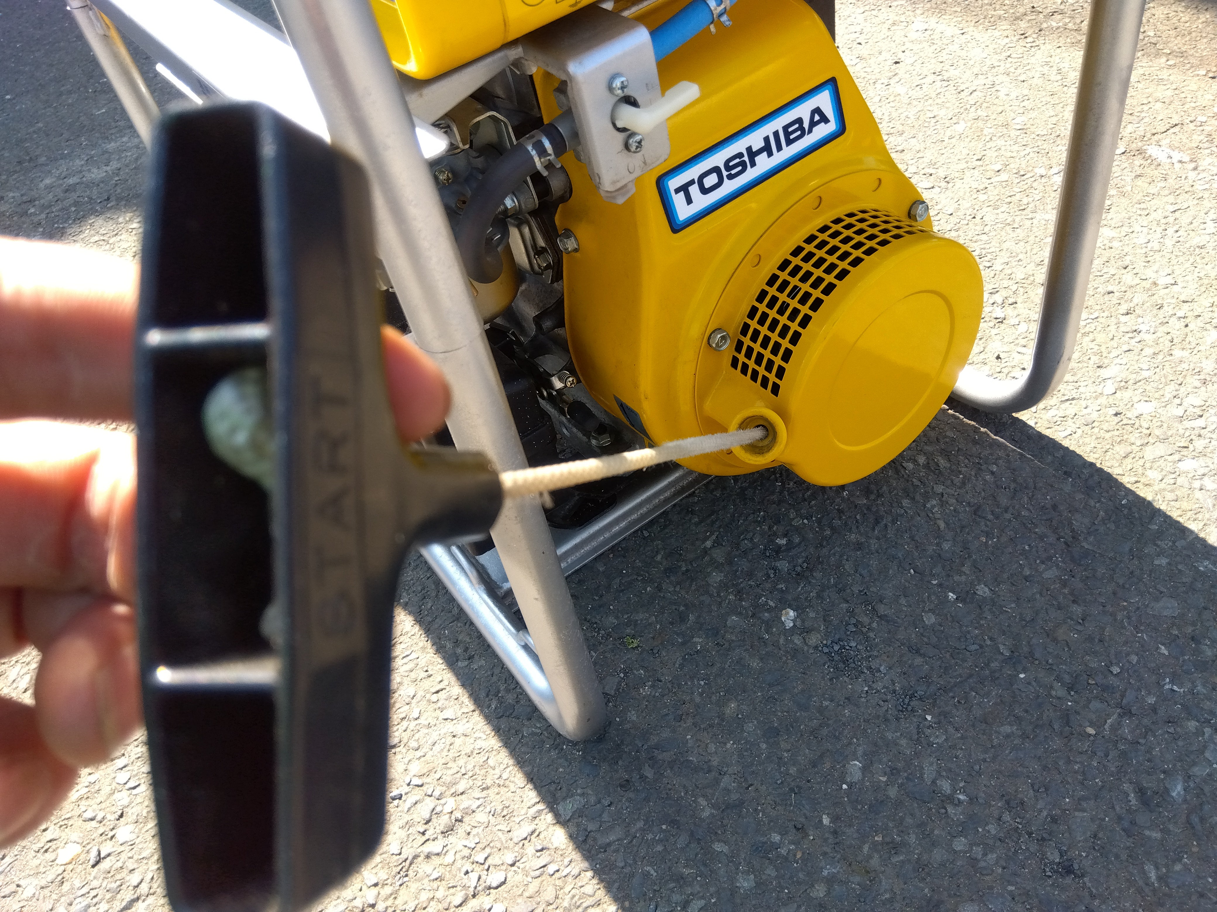 TOSHIBA 発電機 SE1200A 「宮城店 2136」 – 農キング