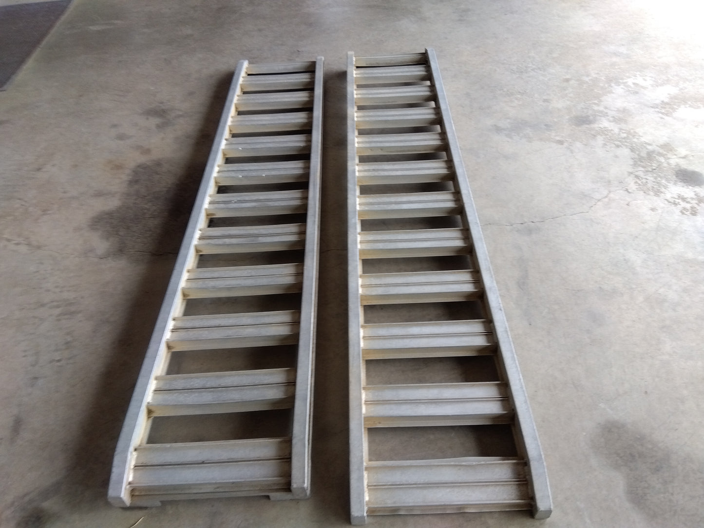 不明　アルミブリッジ　山形店　9136