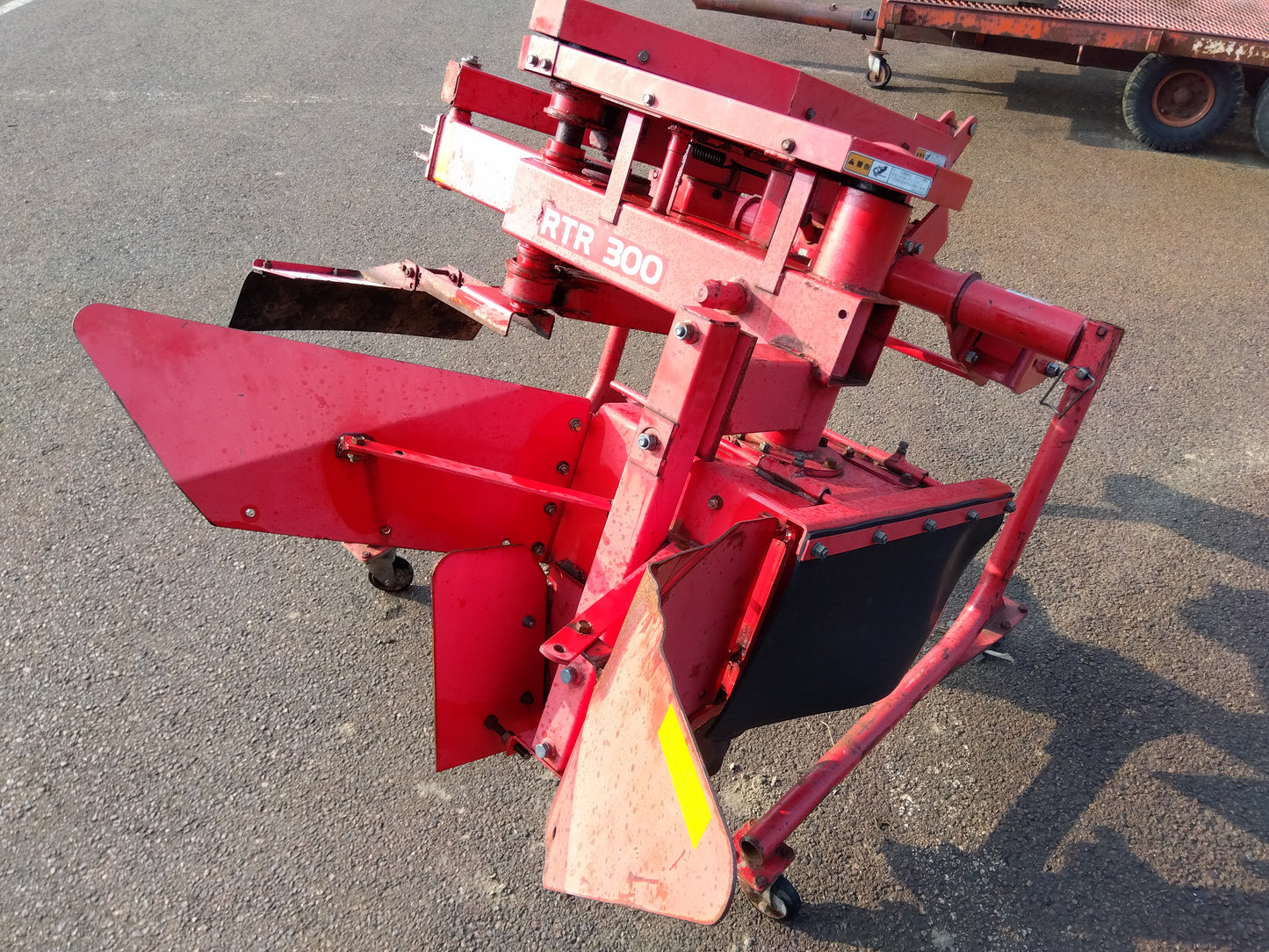 小橋 溝掘り機 RTR300※日農工標準ヒッチ【山形店9103】