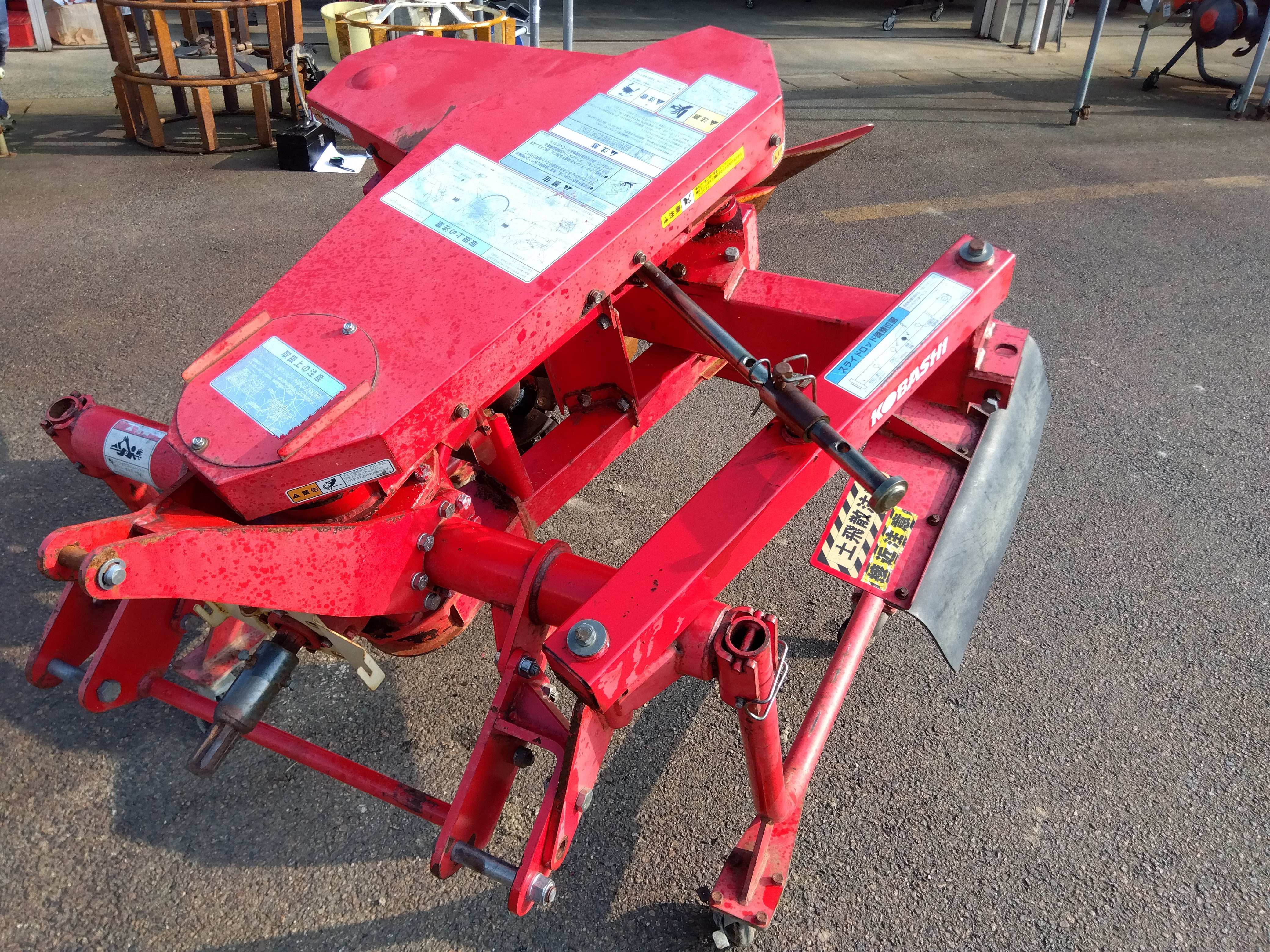 【SOLD OUT】コバシ 溝掘機 RTR301 トレンチャー 反転リバース 日農工Sヒッチ スタンド付【簡易清掃】【農機具でっく】【広島】【その他農機具】 中古農機具 －RTR301 コバシ 溝掘機 20-60馬力 トレンチャー 溝掘り機