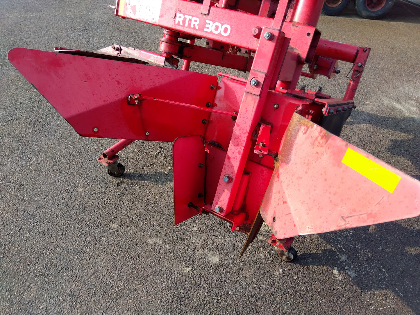 小橋 溝掘り機 RTR300※日農工標準ヒッチ【山形店9103】