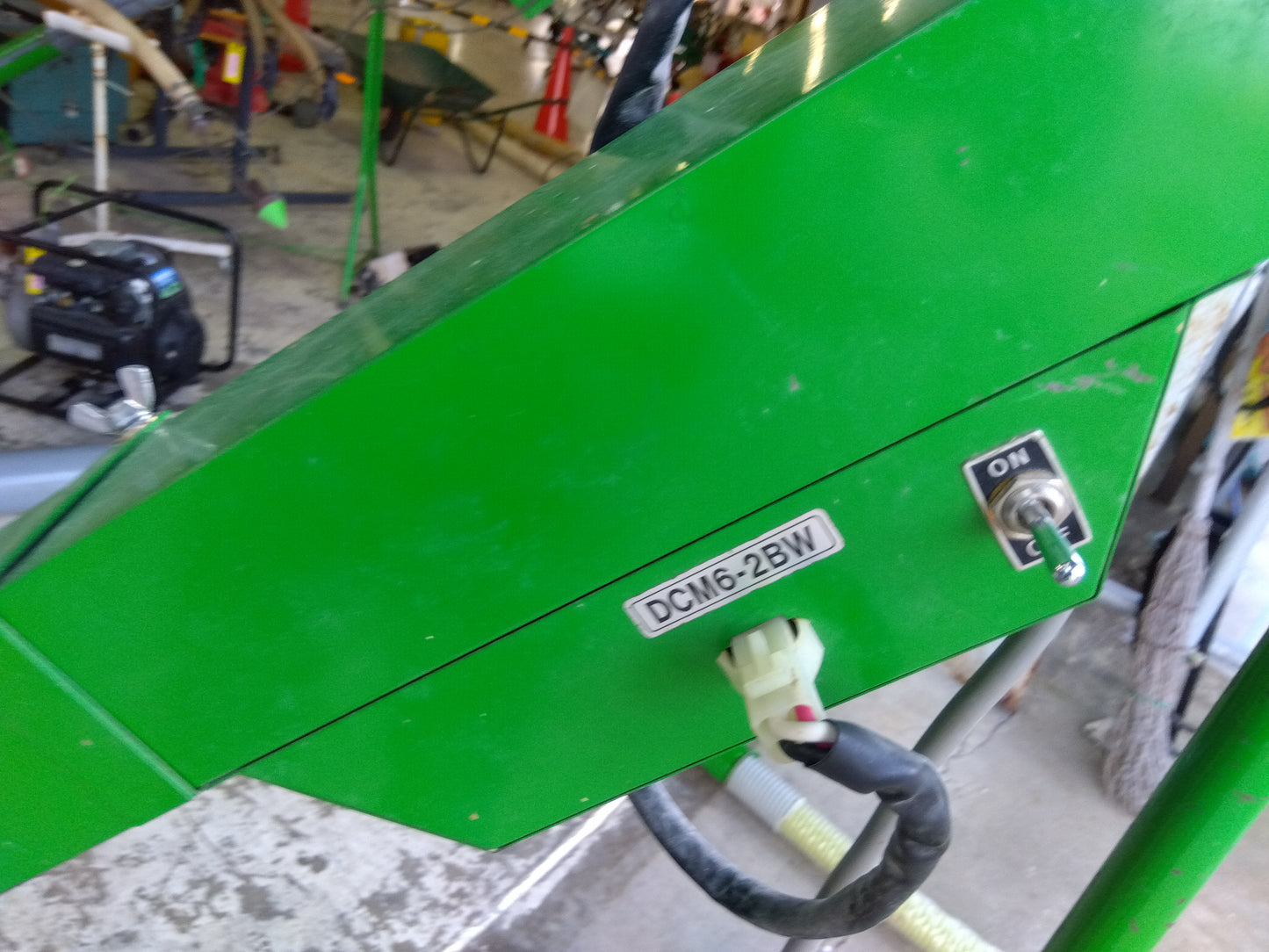 イリノ　穀物搬送機（ばねらくこん）　DCM6-2BW【】