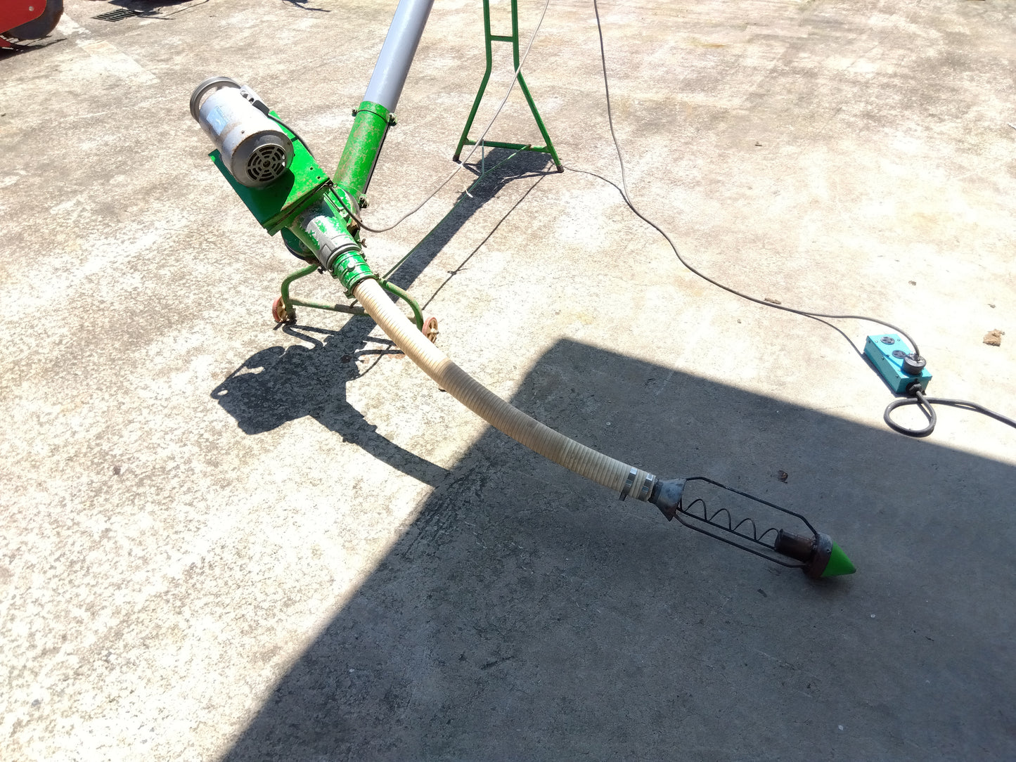 岡山 穀物搬送機 CM8A【山形店9106】