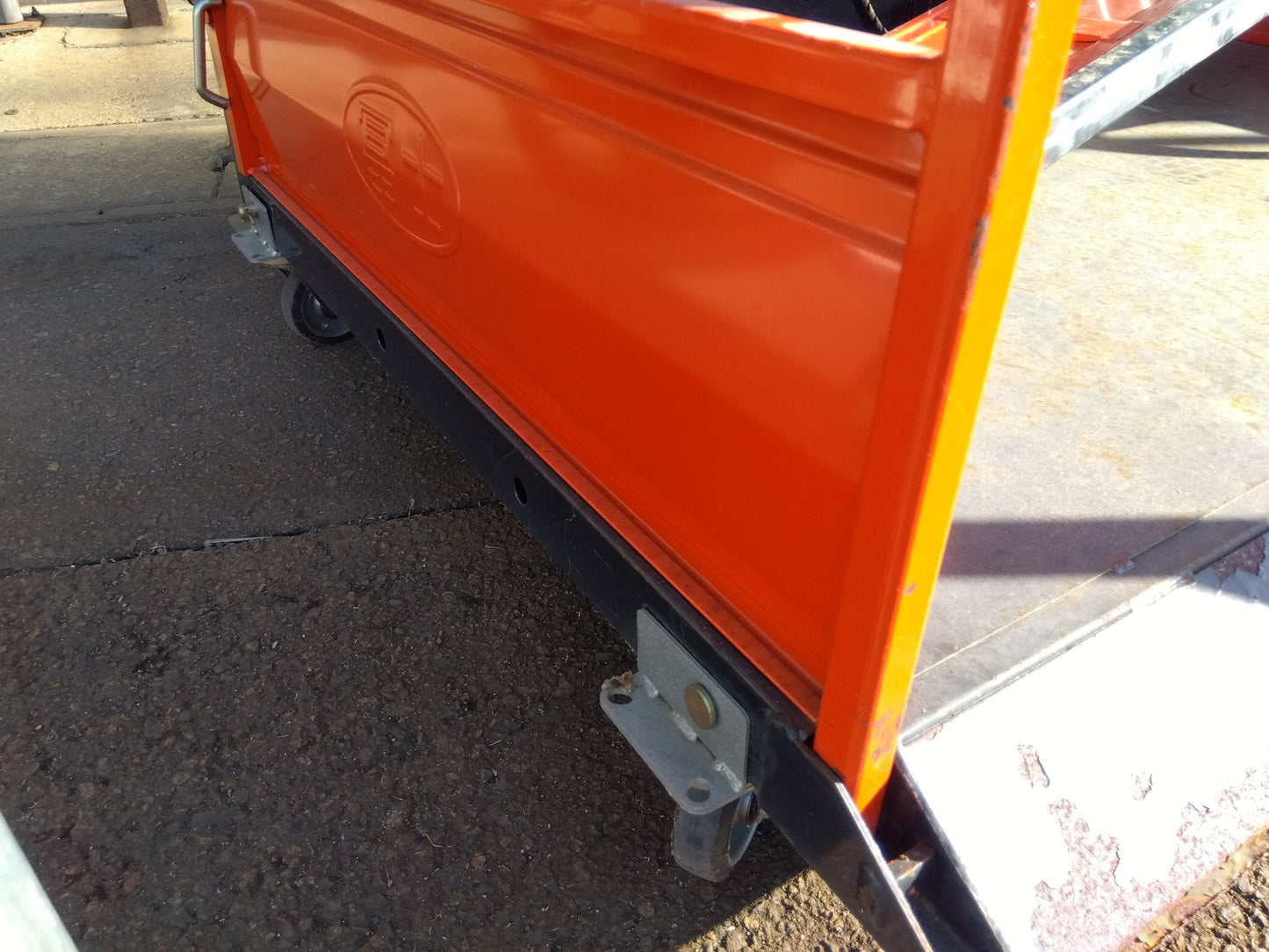 冨士トレーラー　整地キャリア　DCQ15A【9200】