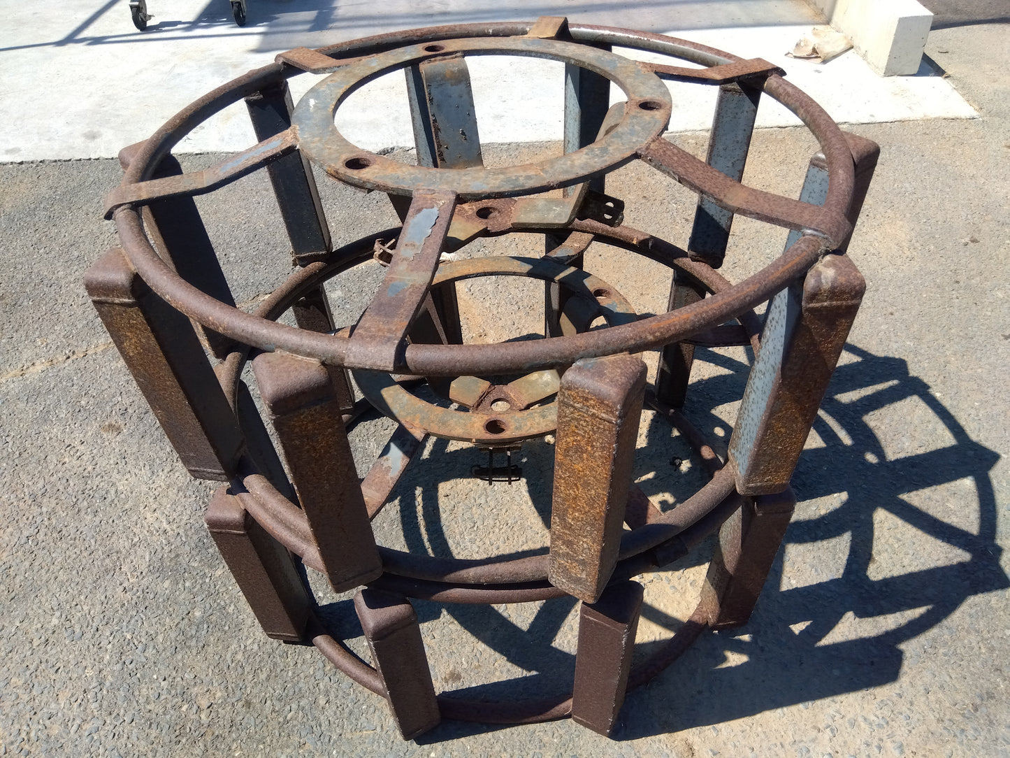 メーカー不明　中古　カゴ車輪　11.2-24　「宮城店　2210」