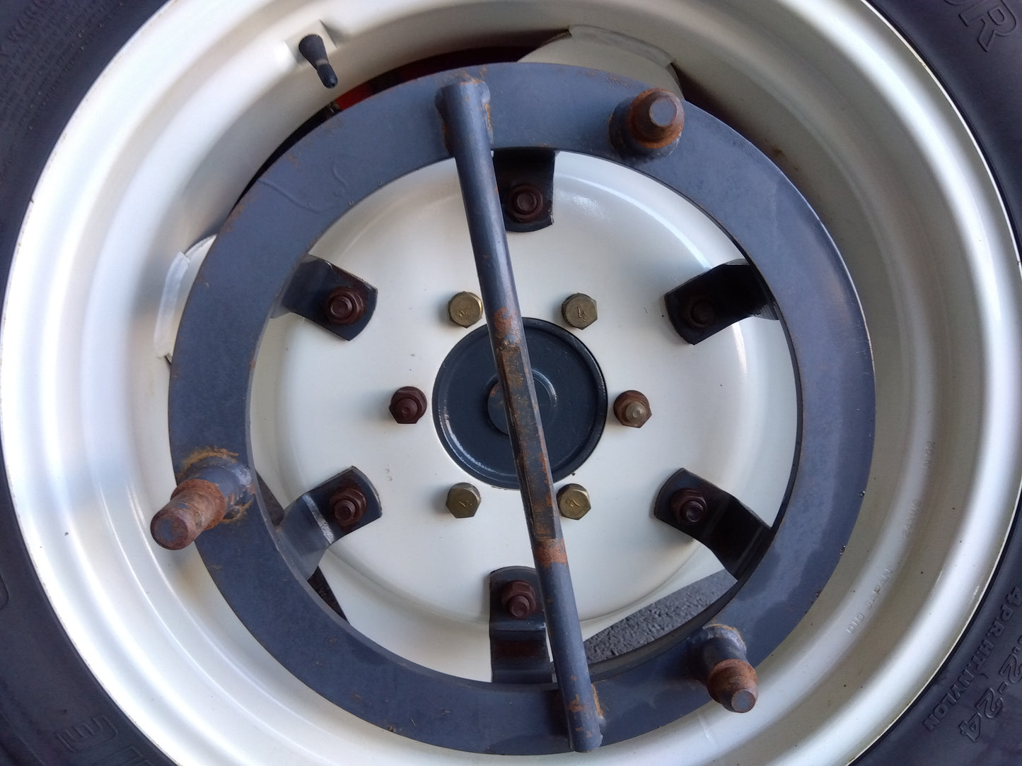 メーカー不明　中古　カゴ車輪　11.2-24　「宮城店　2210」