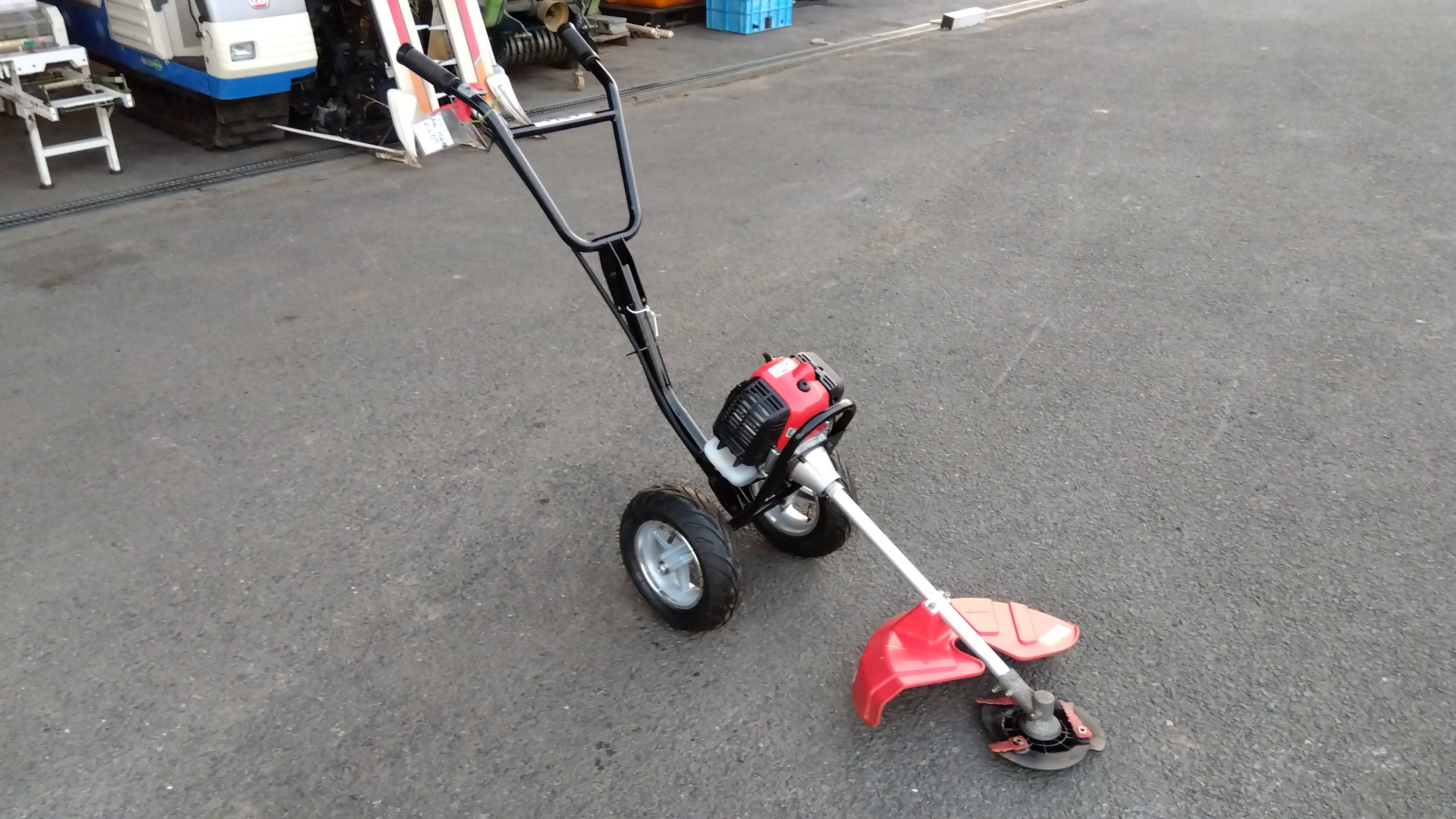 みやき町から手押し式草刈機