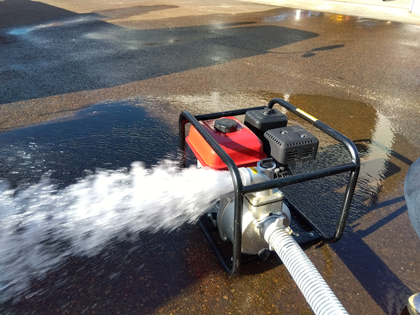 ナカトミ　エンジンポンプ　EWP-20【】