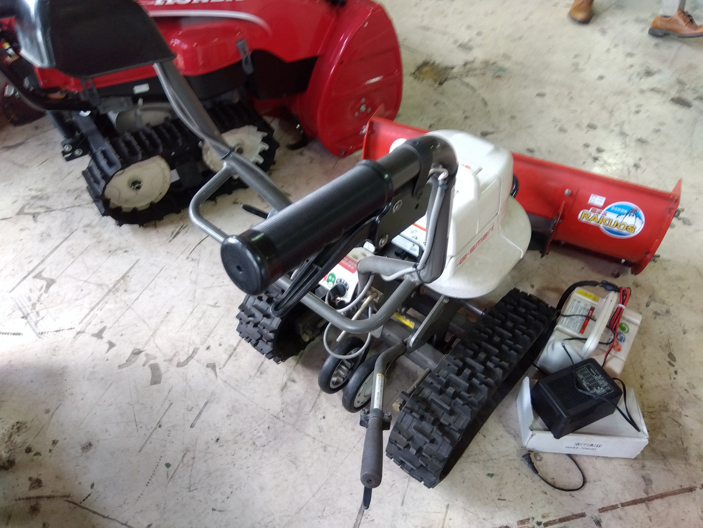 リョービ　除雪機　BSG-240(ジャンク品)【9130】