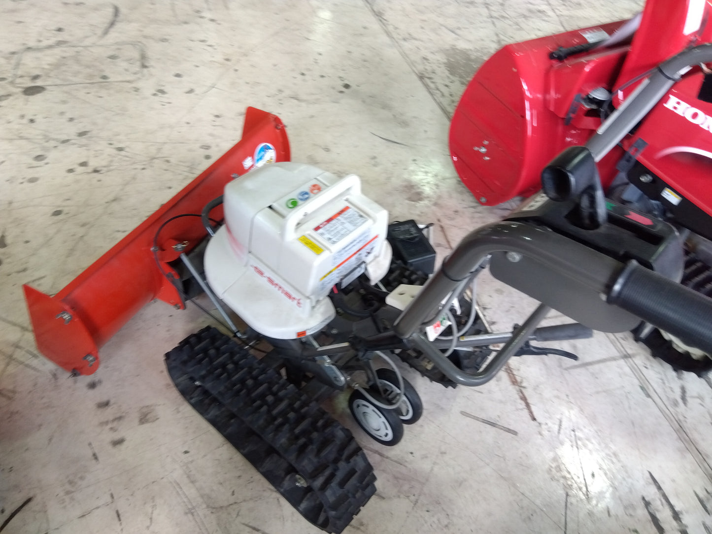 リョービ　除雪機　BSG-240(ジャンク品)【9130】