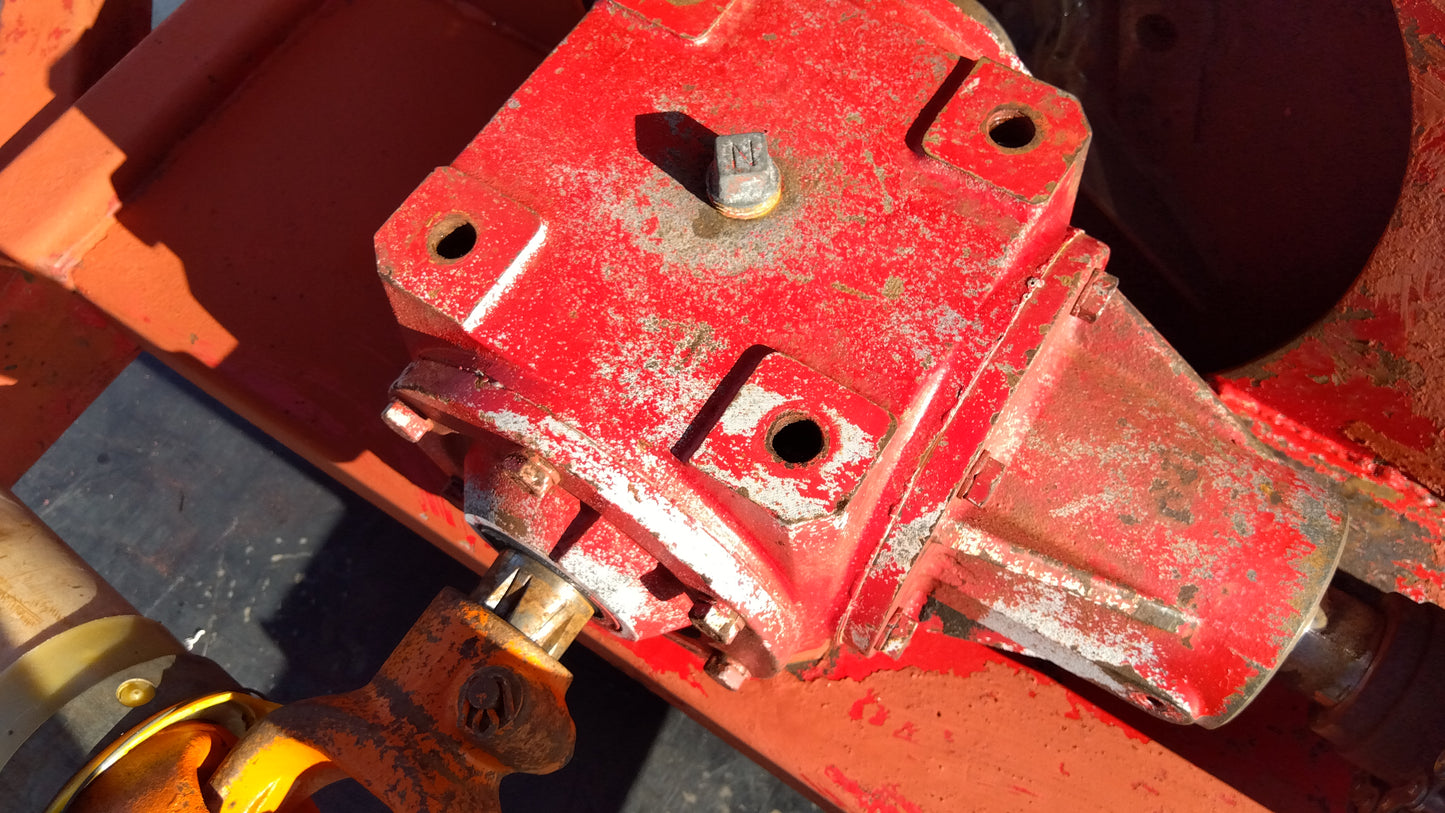 【ジャンク・部品取り用】メーカー型式不明　中古　スノーラッセル　「宮城店2238」