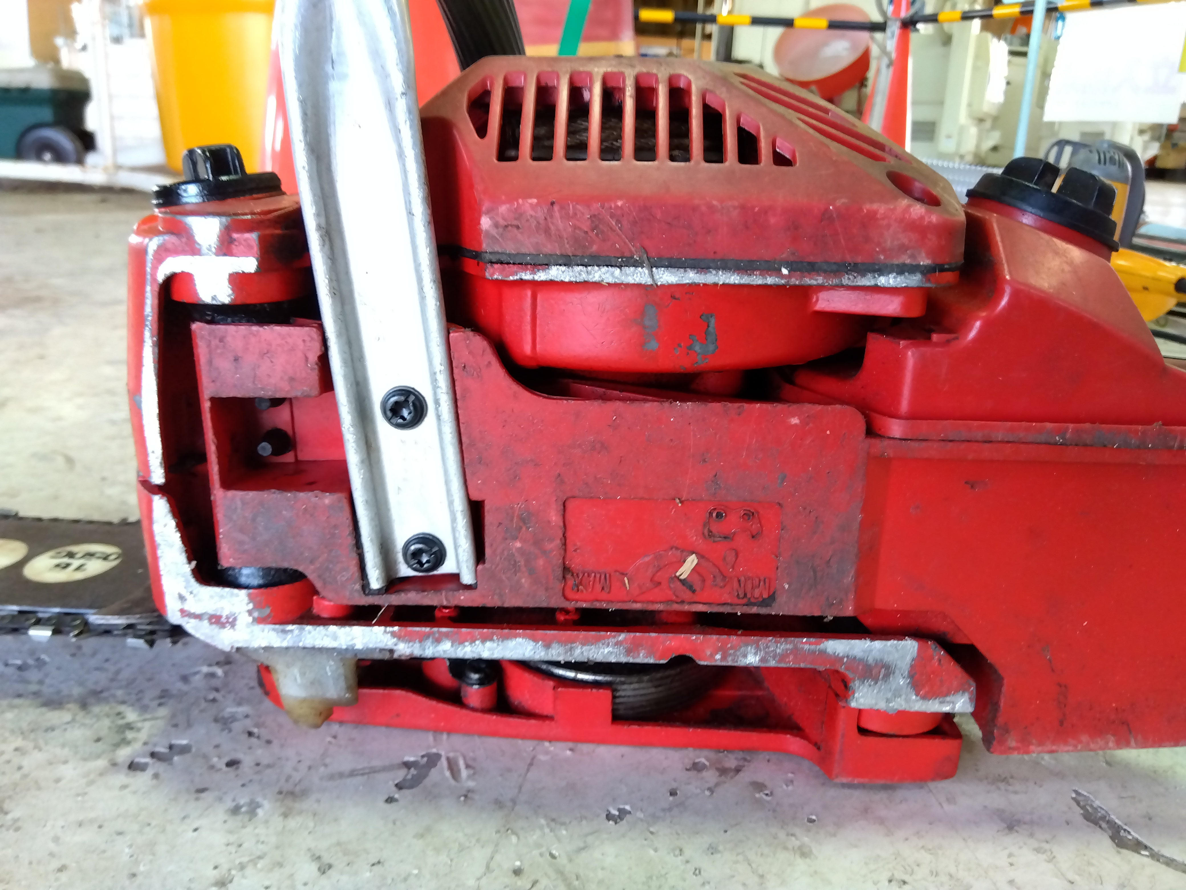 ジャンク品/店頭購入限定】小松ゼノア チェーンソー G370AV【山形店