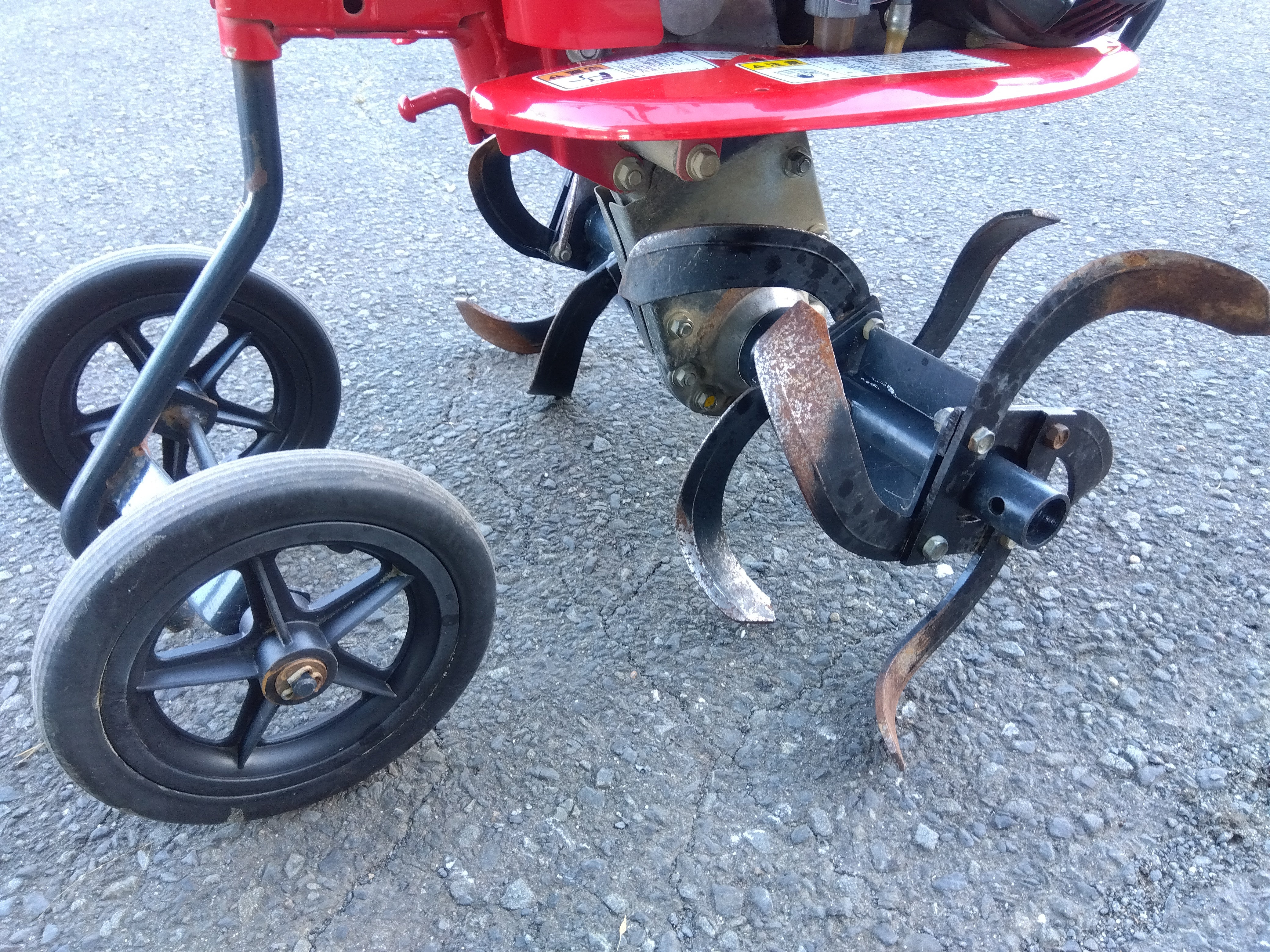 ISEKI★小型耕運機★VAC3600★畑作業、農業、かんりき、作動確認済み【浜村鹿野温泉ICから3分 買取本舗 宮本リサイクル 営業時間9～19時 定休日水曜のみ←連絡できませんm(_ _)m】 イセキ 中古 耕耘機 VAC3600-S 「宮城店 2254P」 – 農キング