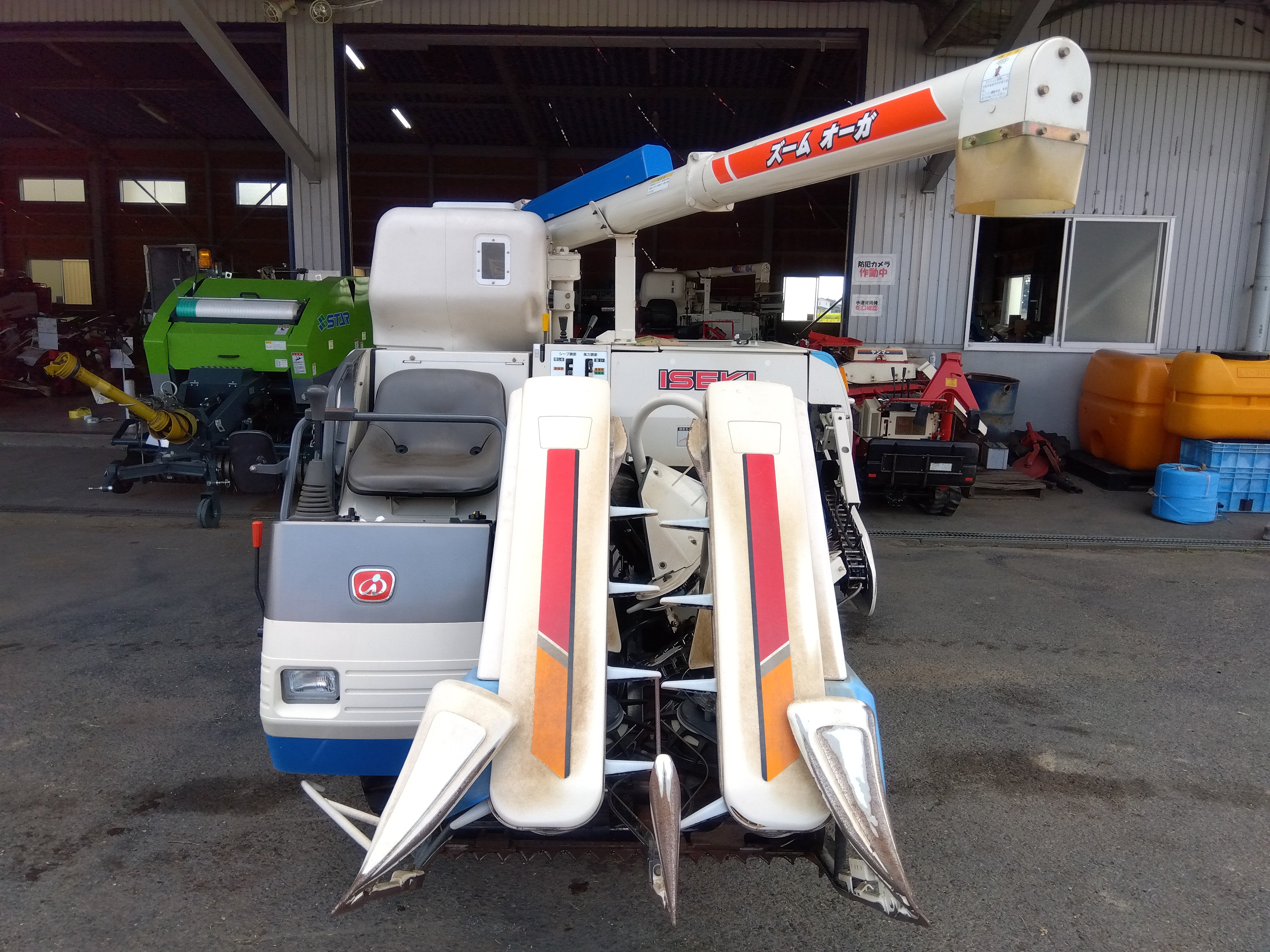 イセキ 中古 コンバイン HVS218G-ZKVHWC （ジャンク品） 「宮城店2244P