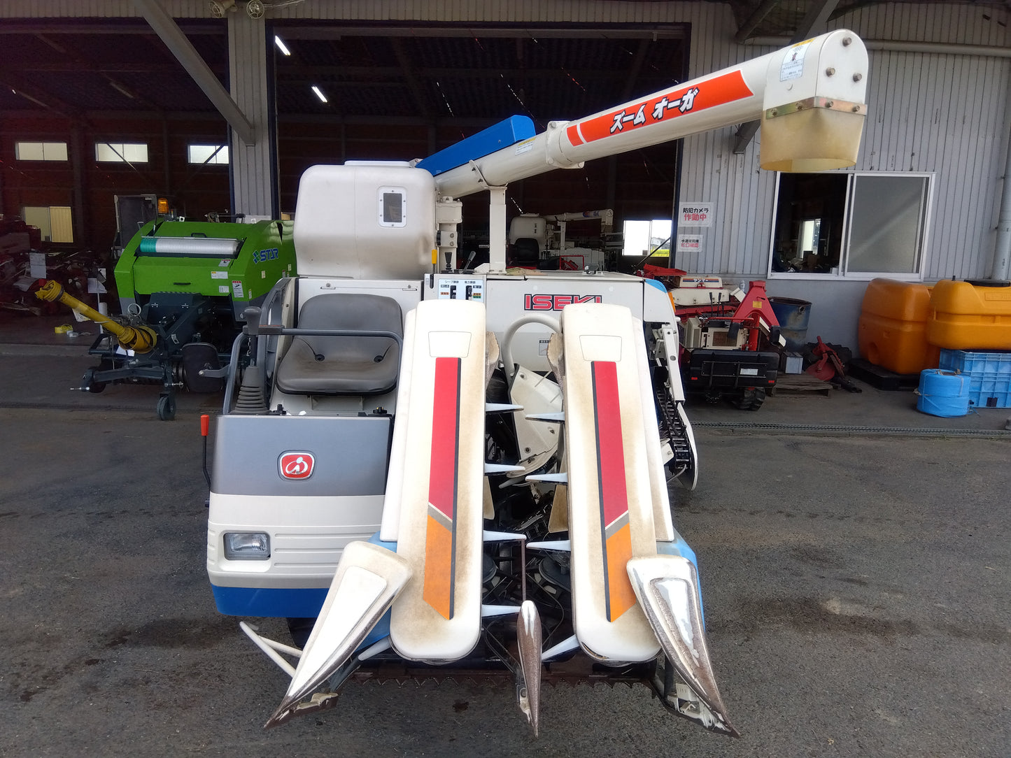 イセキ　中古　コンバイン　HVS218G-ZKVHWC　（ジャンク品）　「宮城店2244P」