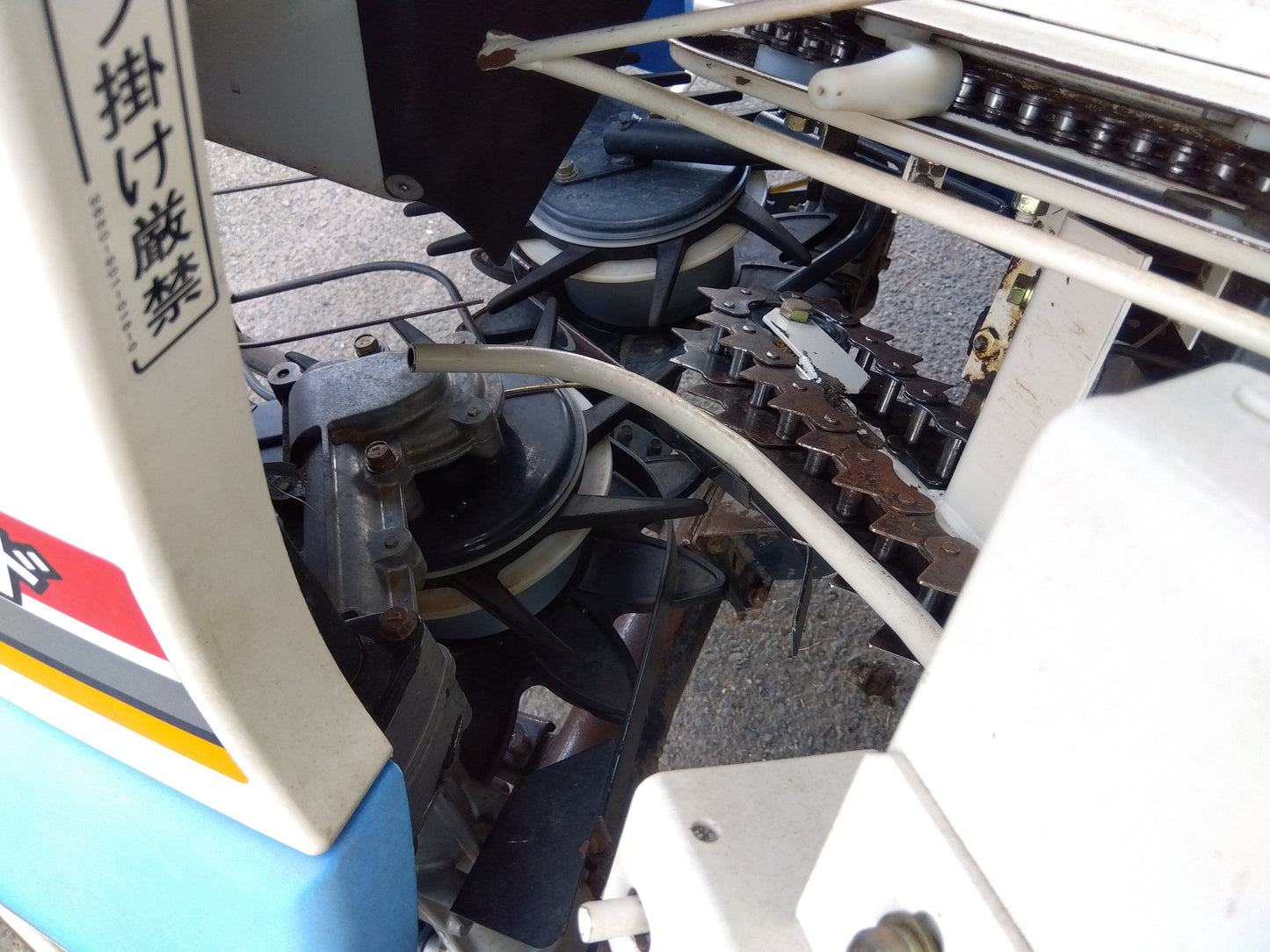 イセキ　中古　コンバイン　HVS218G-ZKVHWC　（ジャンク品）　「宮城店2244P」