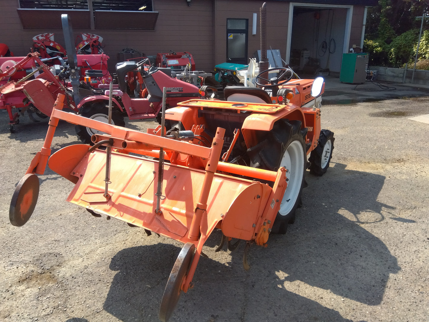 クボタ　中古　トラクター　B1600DT