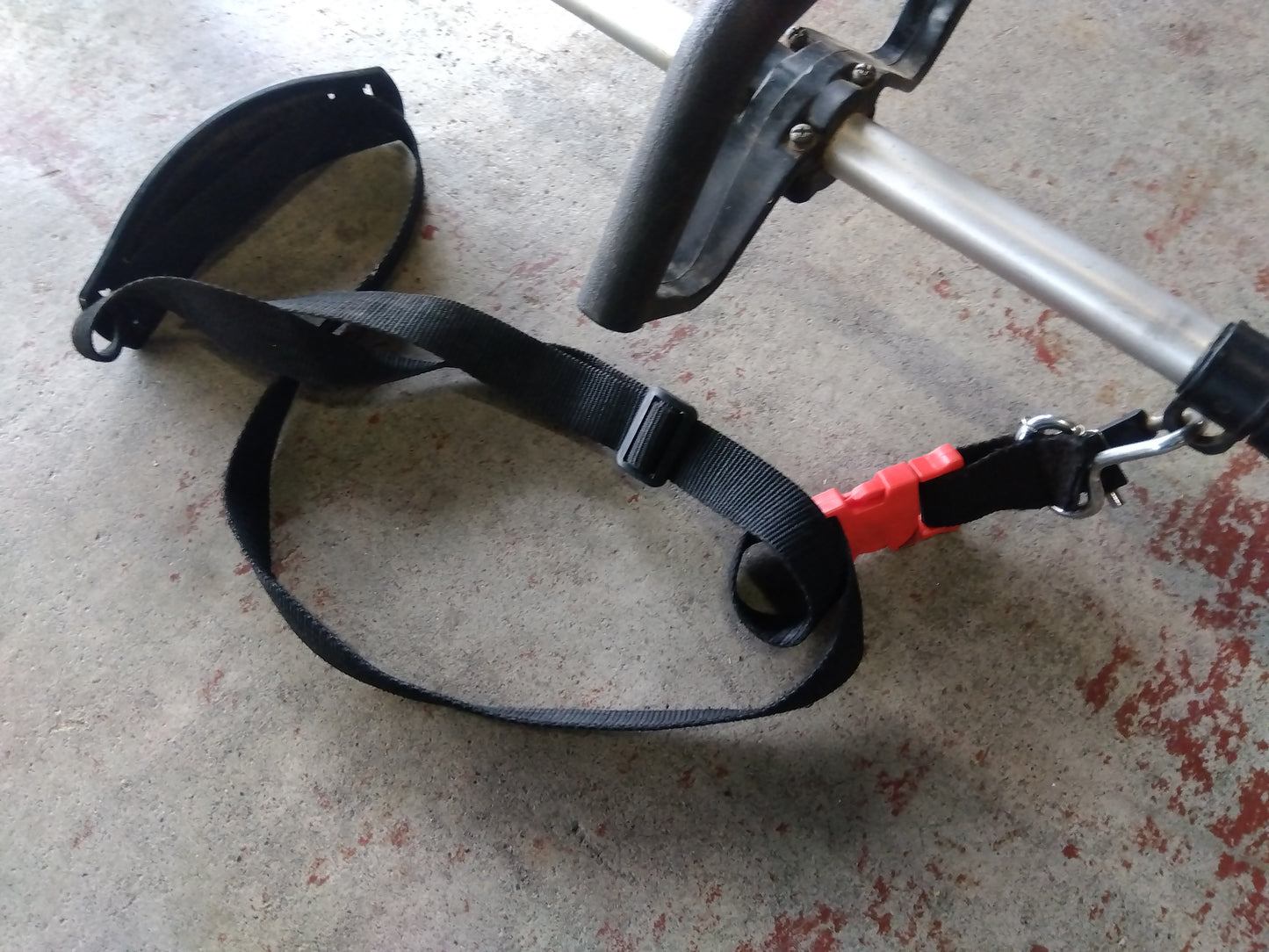 ゼノア　中古　刈払機　TRZ235L　「宮城店　2273」