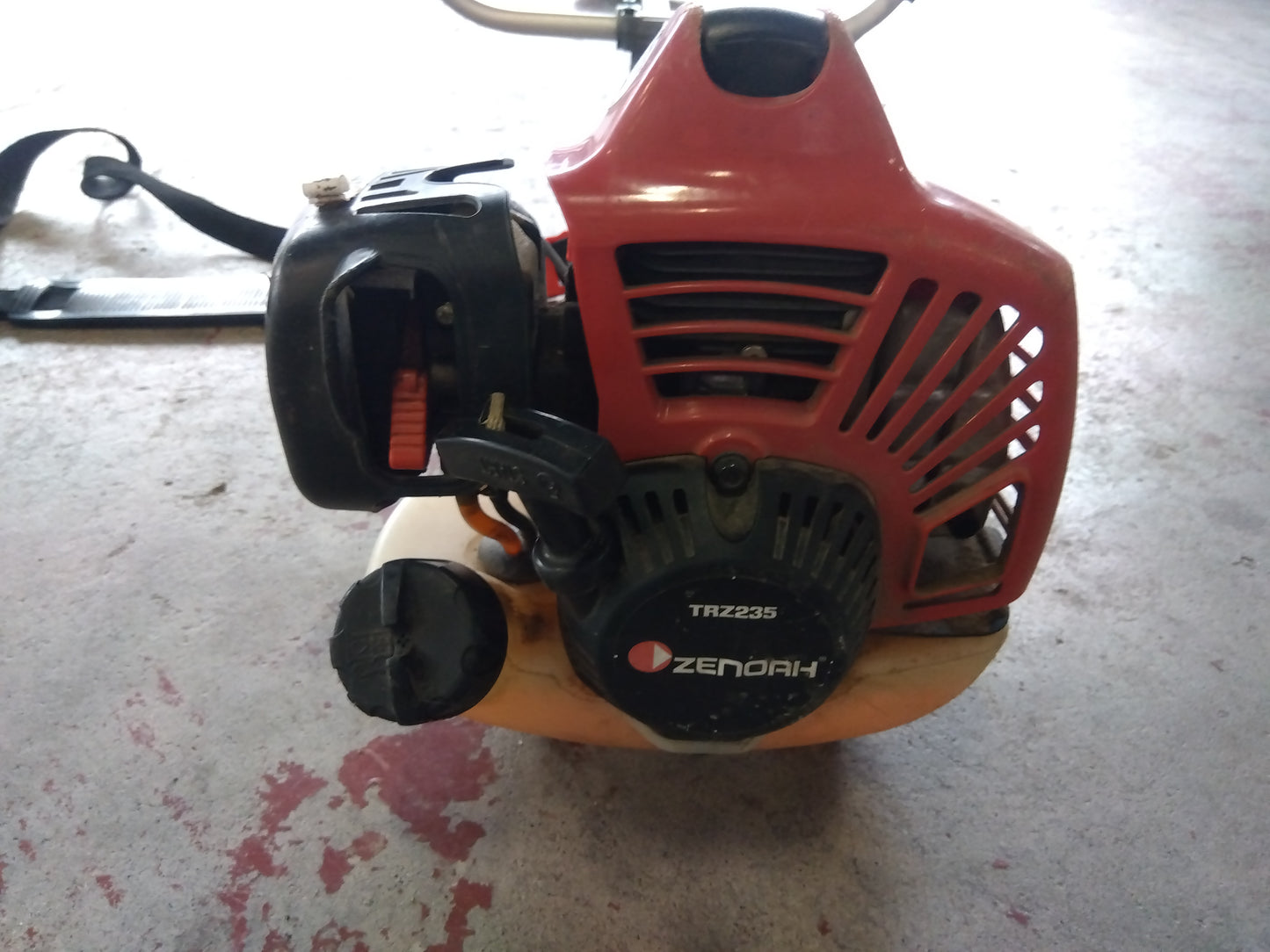 ゼノア　中古　刈払機　TRZ235W②　「宮城店　2274」