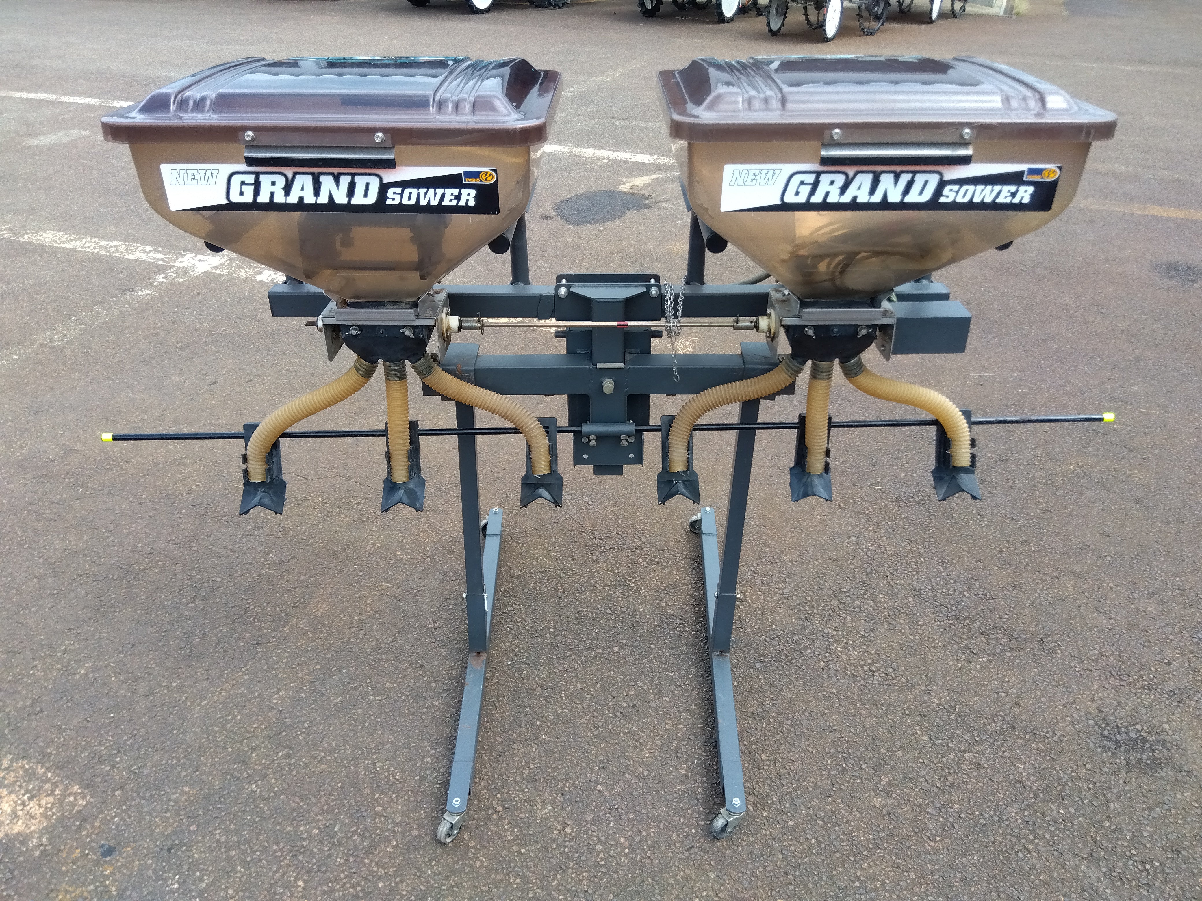 タイショーNPS-170グランドソワートラクター肥料播き肥料撒布機 本体のみ タイショー 肥料散布機 グランドソワー NPS-170の買取実績