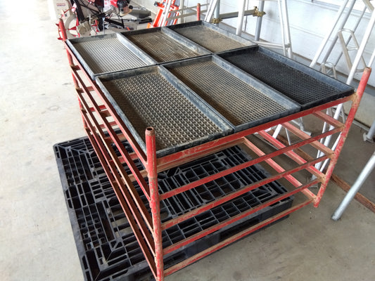 メーカー不明 鉄苗コンテナ 平置き30枚搭載【山形店】