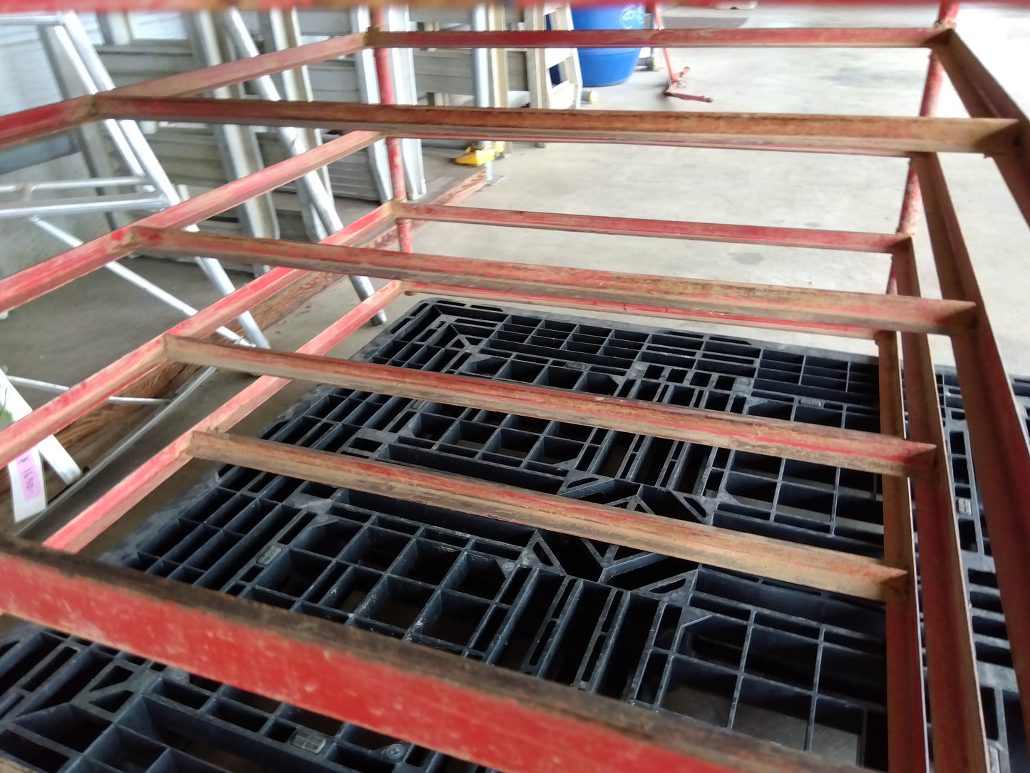 メーカー不明 鉄苗コンテナ 平置き30枚搭載【山形店】