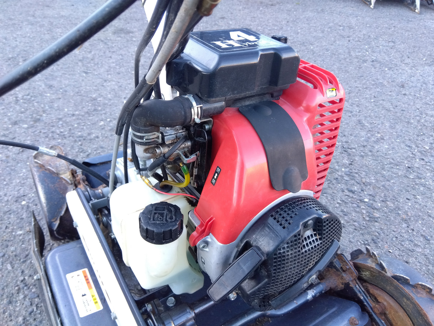 共立　中古　スパイダーモア　AZ852AF