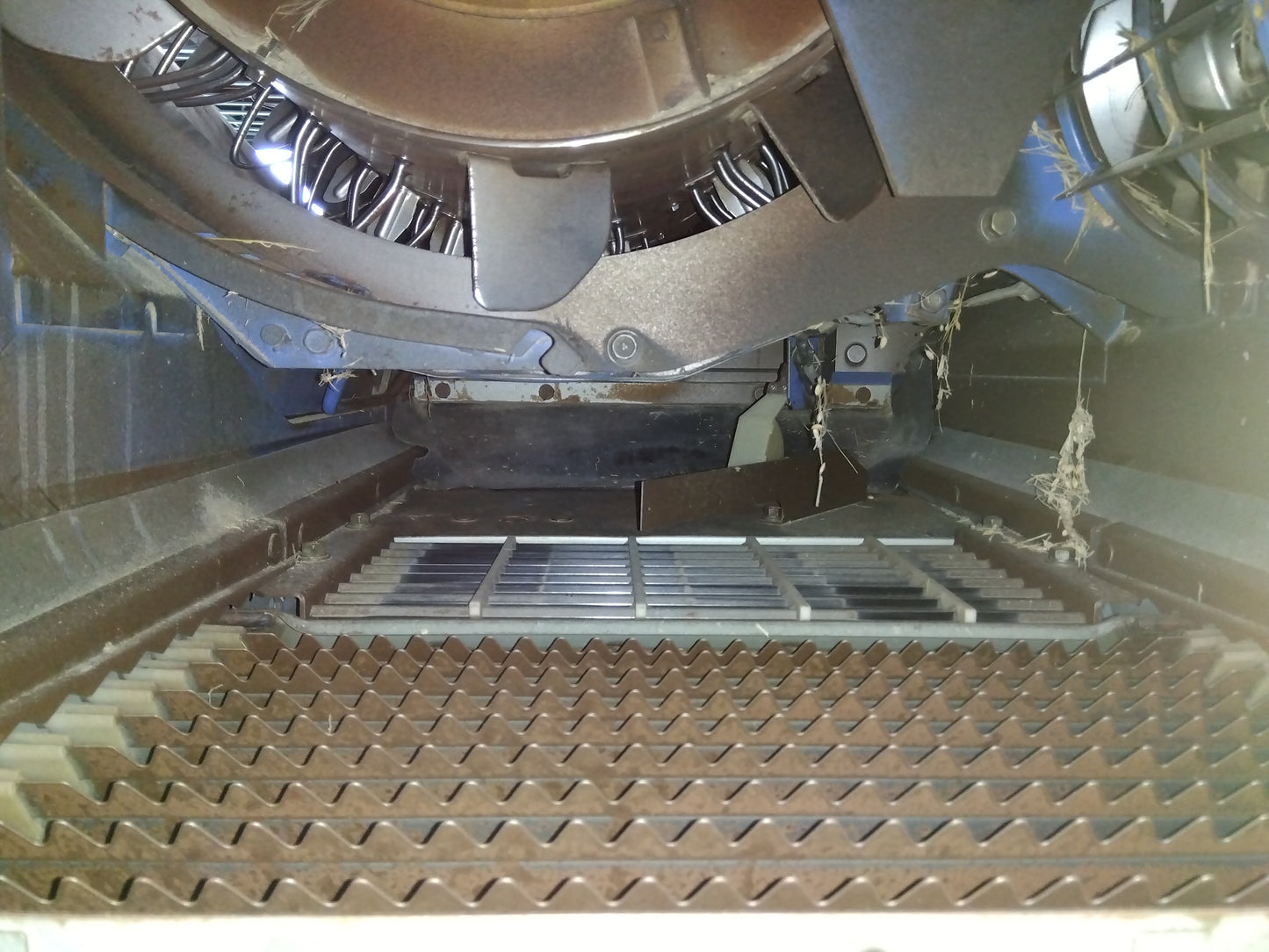 イセキ　中古　コンバイン　HFC330G-ZKRHWC