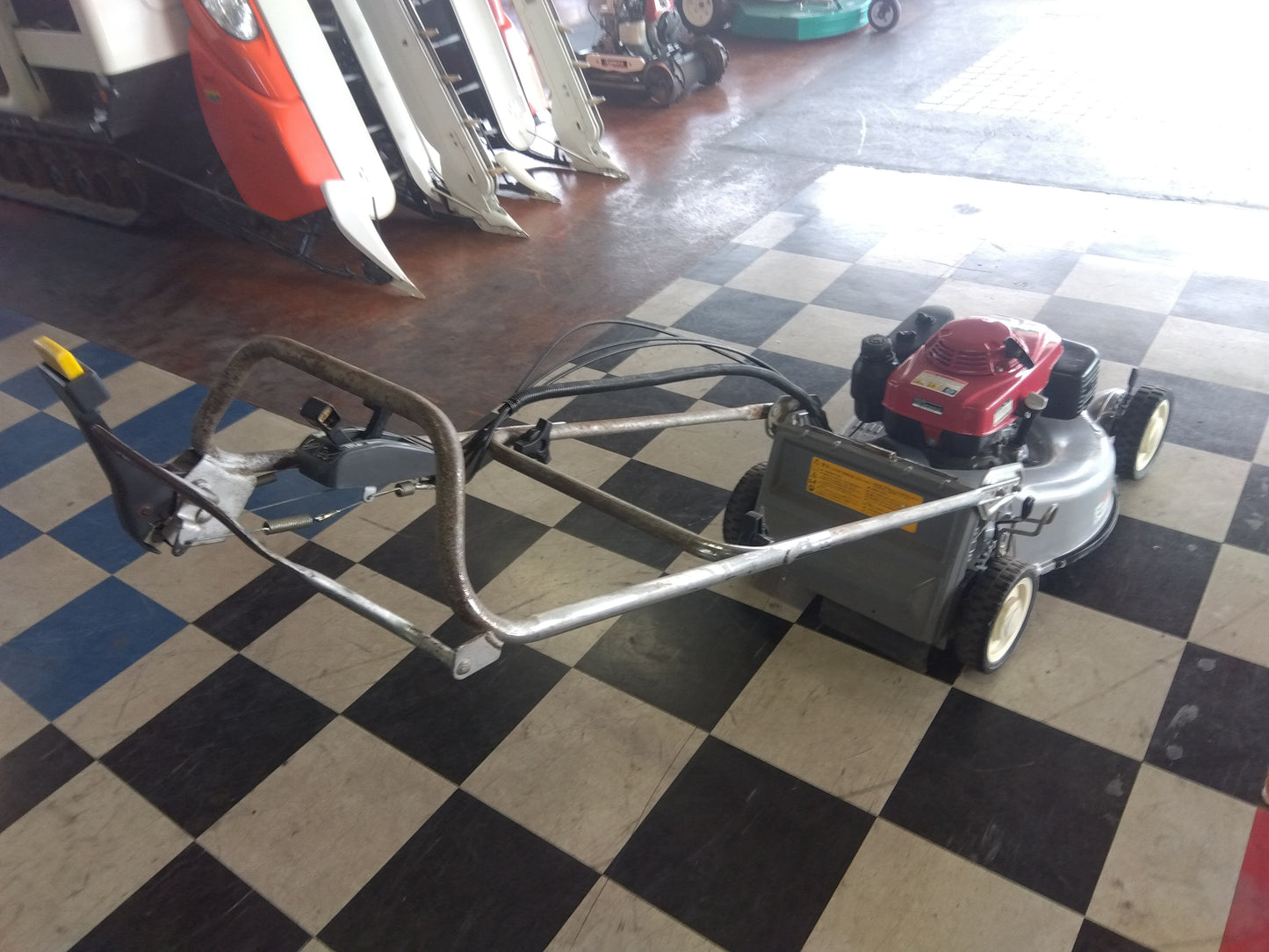 シバウラ　中古　芝刈機　GC53A【ジャンク品】