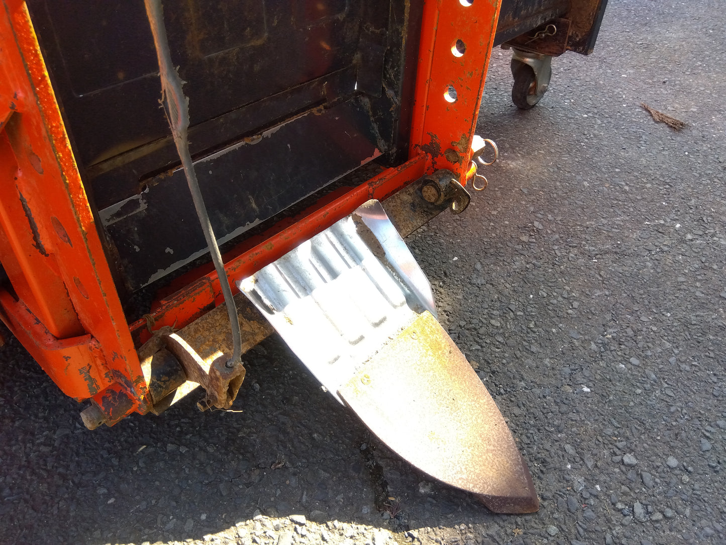 冨士　中古　整地キャリア　DC-F1500　「宮城店　2384」