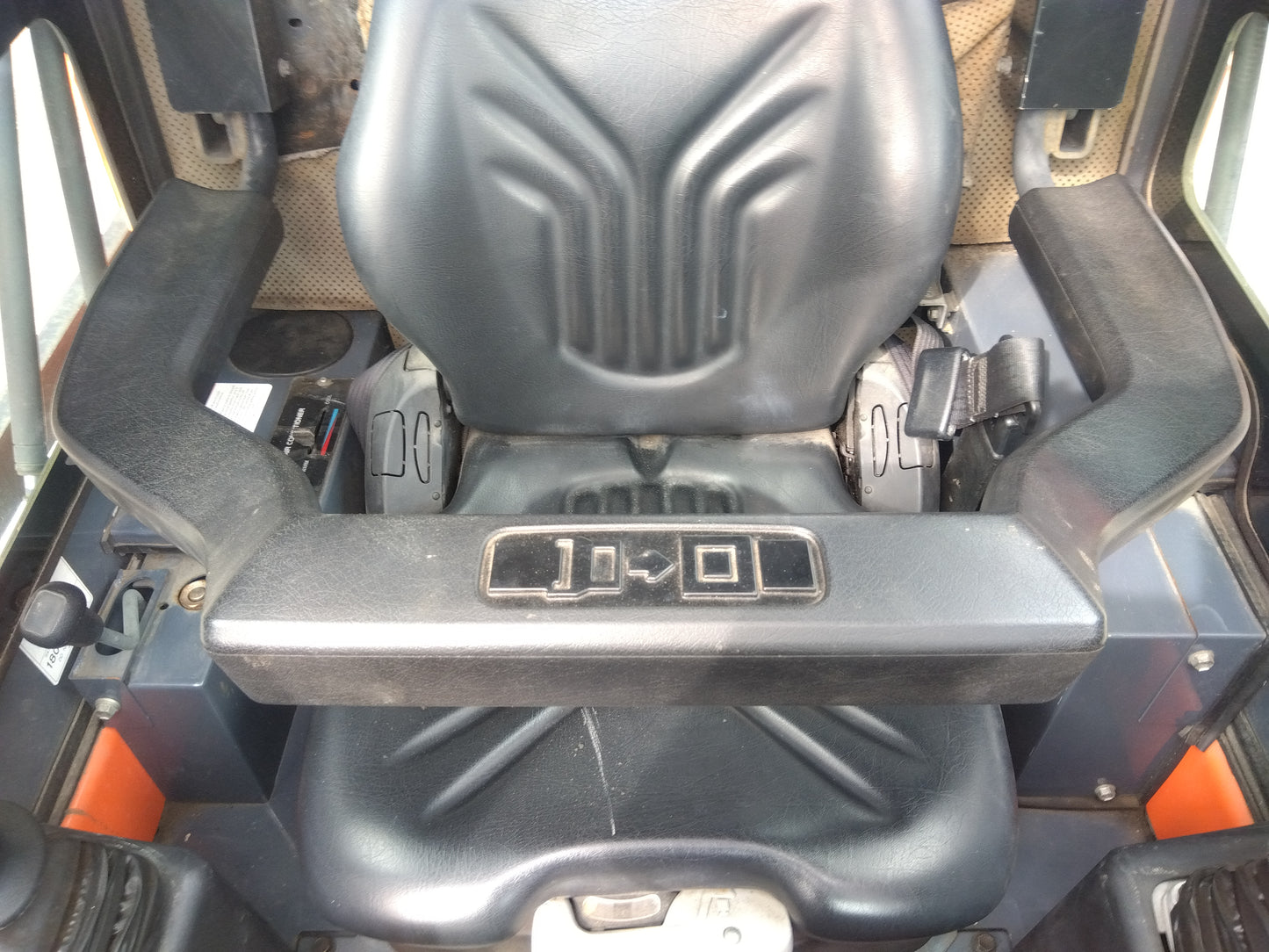 トヨタ　中古　スキッドステアローダー　ジョブサン　305SDK10　「宮城店　2348P」