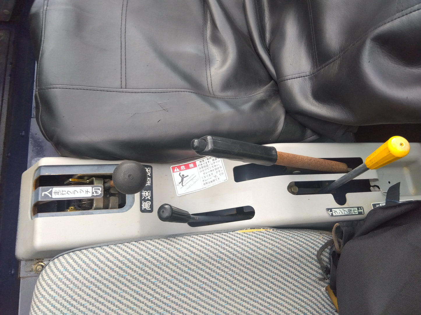 ヤンマー　中古　運搬車　HFG187RP-4WD