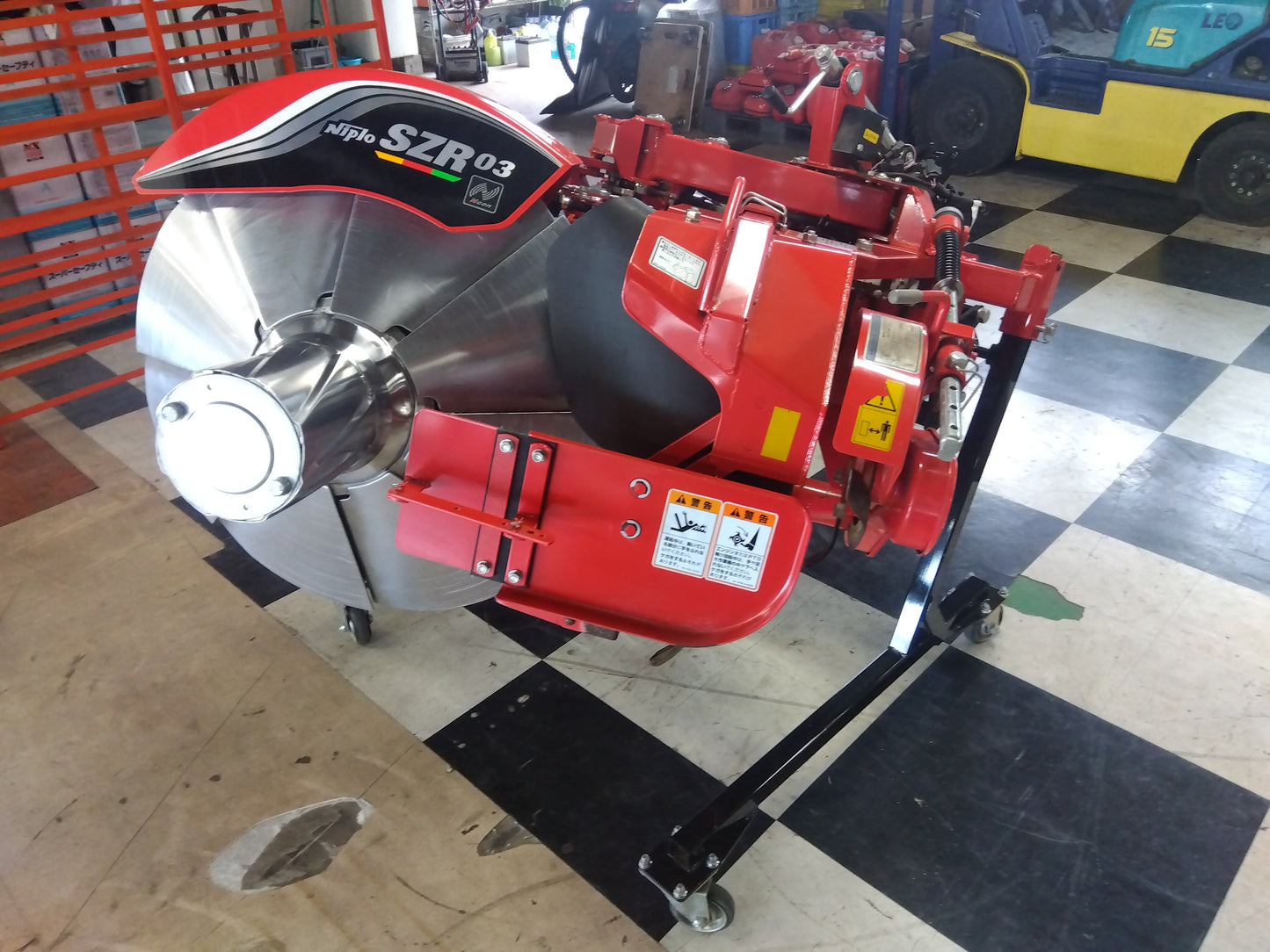 ニプロ　中古　畦塗機　SZR303NJ