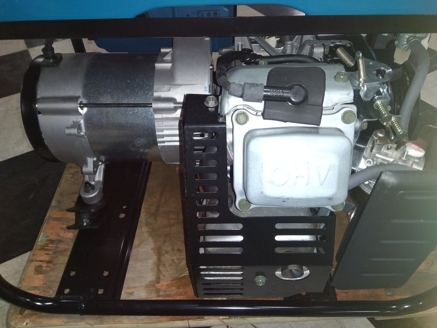 スズキ　中古　発電機　SV2300H