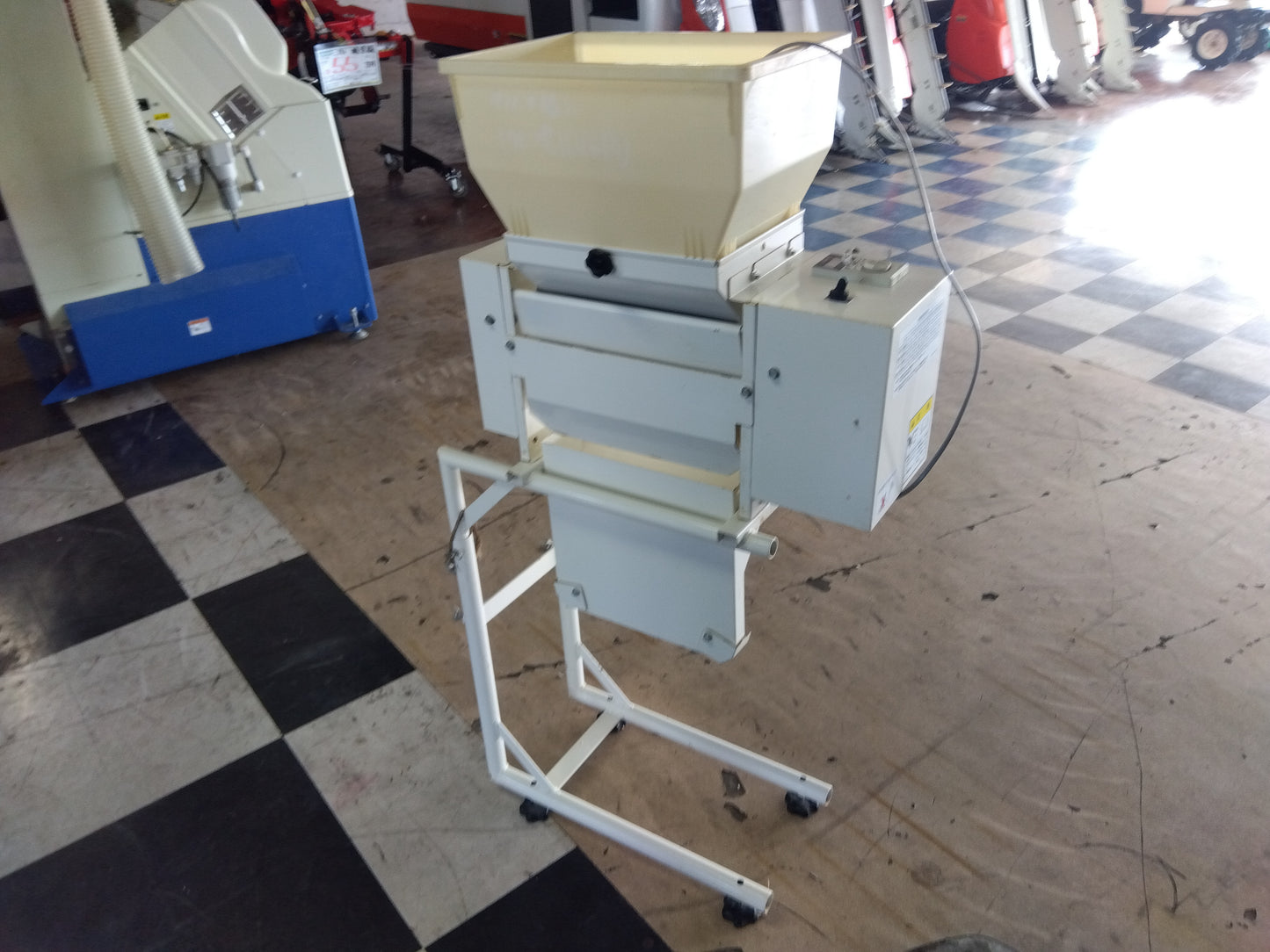 スズテック　中古　厚播きホッパー　FR300K