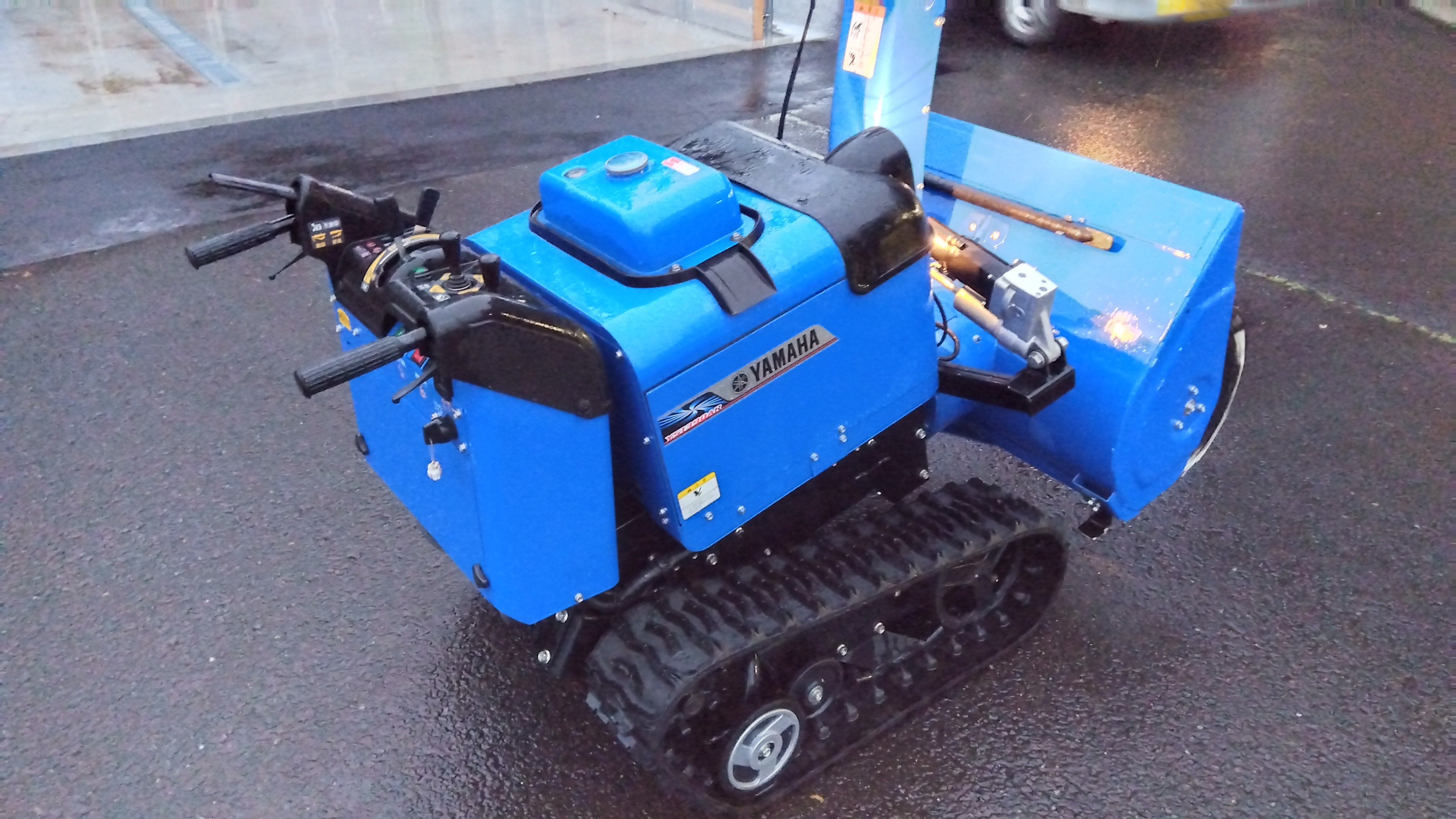 青の二重ローター式除雪機 除雪幅80/90cmタイプ YT1390XR | ヤマハ発動機