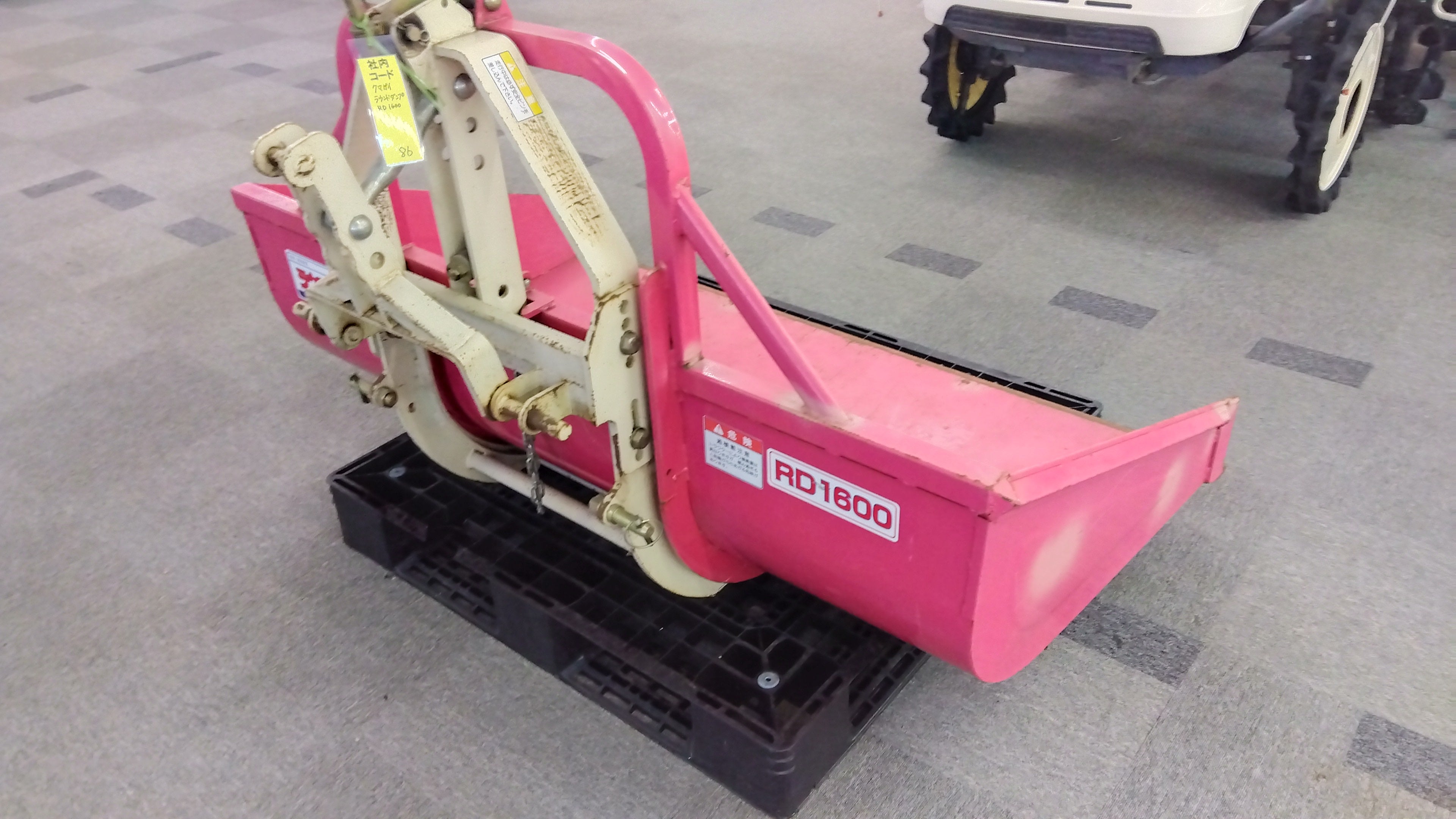 【SOLD OUT】熊谷農機 ラウンドダンプ RD1600　除雪 たい肥 整地 キャリア【農機具でっく】【三重】【その他】 SOLD OUT】熊谷農機 ラウンドダンプ RD1600 除雪 たい肥 整地 キャリア