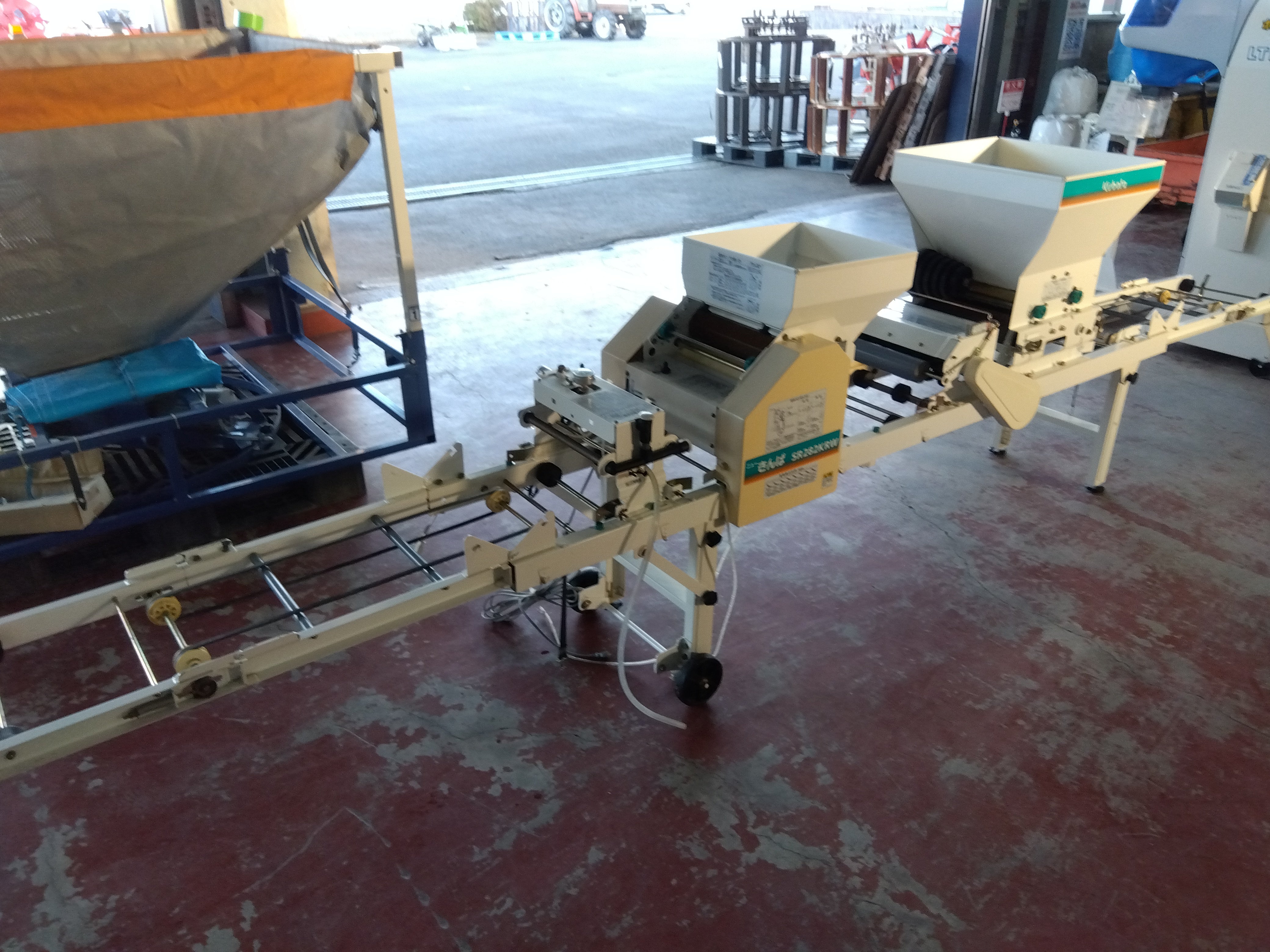 クボタ 中古 播種機 SR-283KRW 「宮城店 2422」 – 農キング