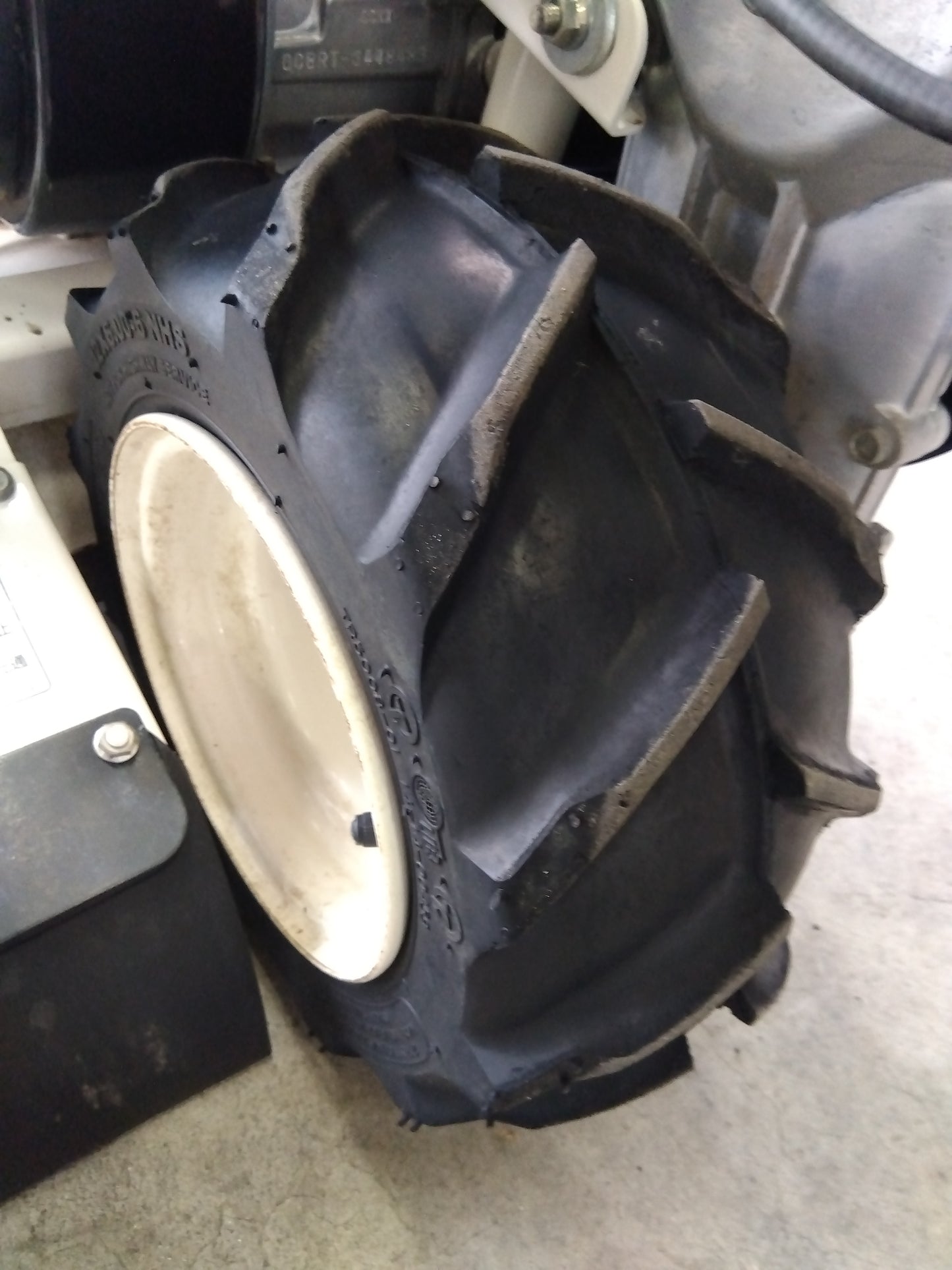 斎藤農機 中古 畦畔草刈機 SGC605R-FC 【山形店 9514】