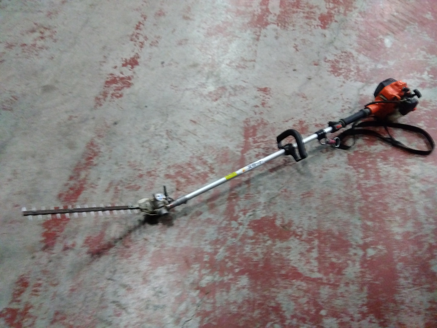 共立　中古　バリカン式刈払機　FNE24L　「宮城店　2448M」