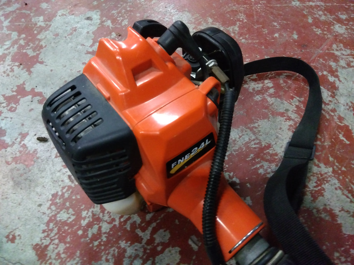 共立　中古　バリカン式刈払機　FNE24L　「宮城店　2448M」