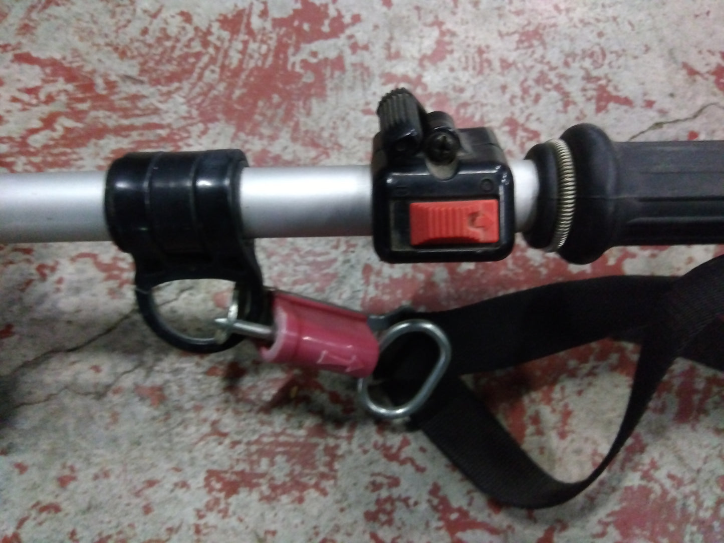 共立　中古　バリカン式刈払機　FNE24L　「宮城店　2448M」