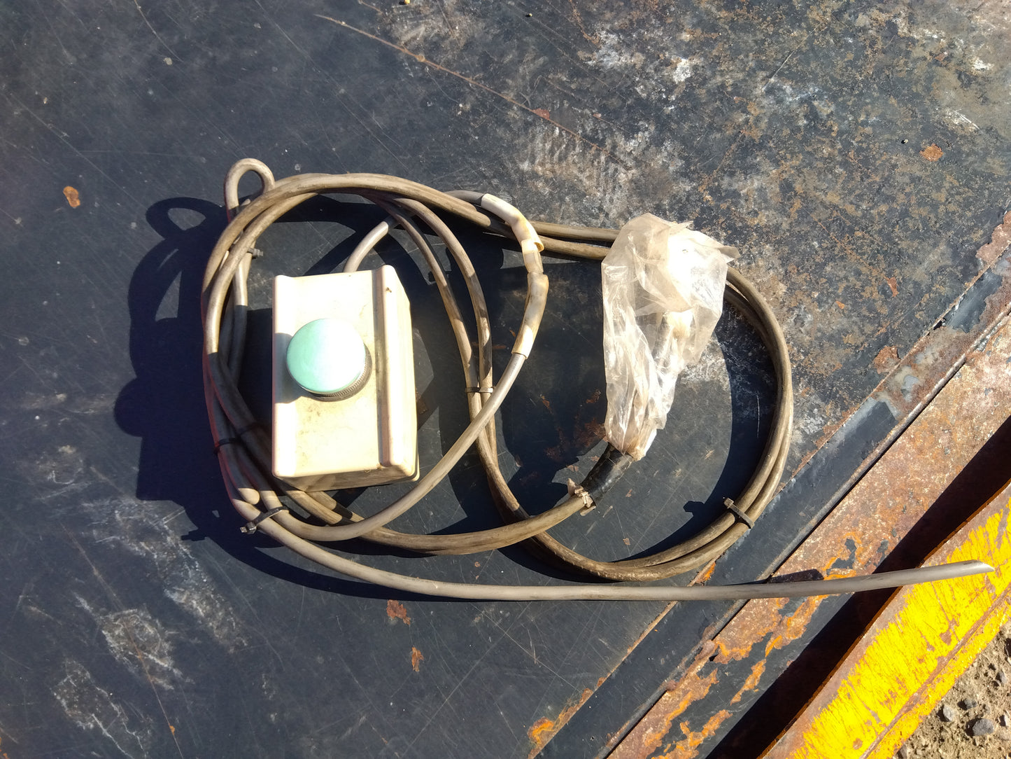 冨士トレーラー　中古　整地キャリア　DC-V180