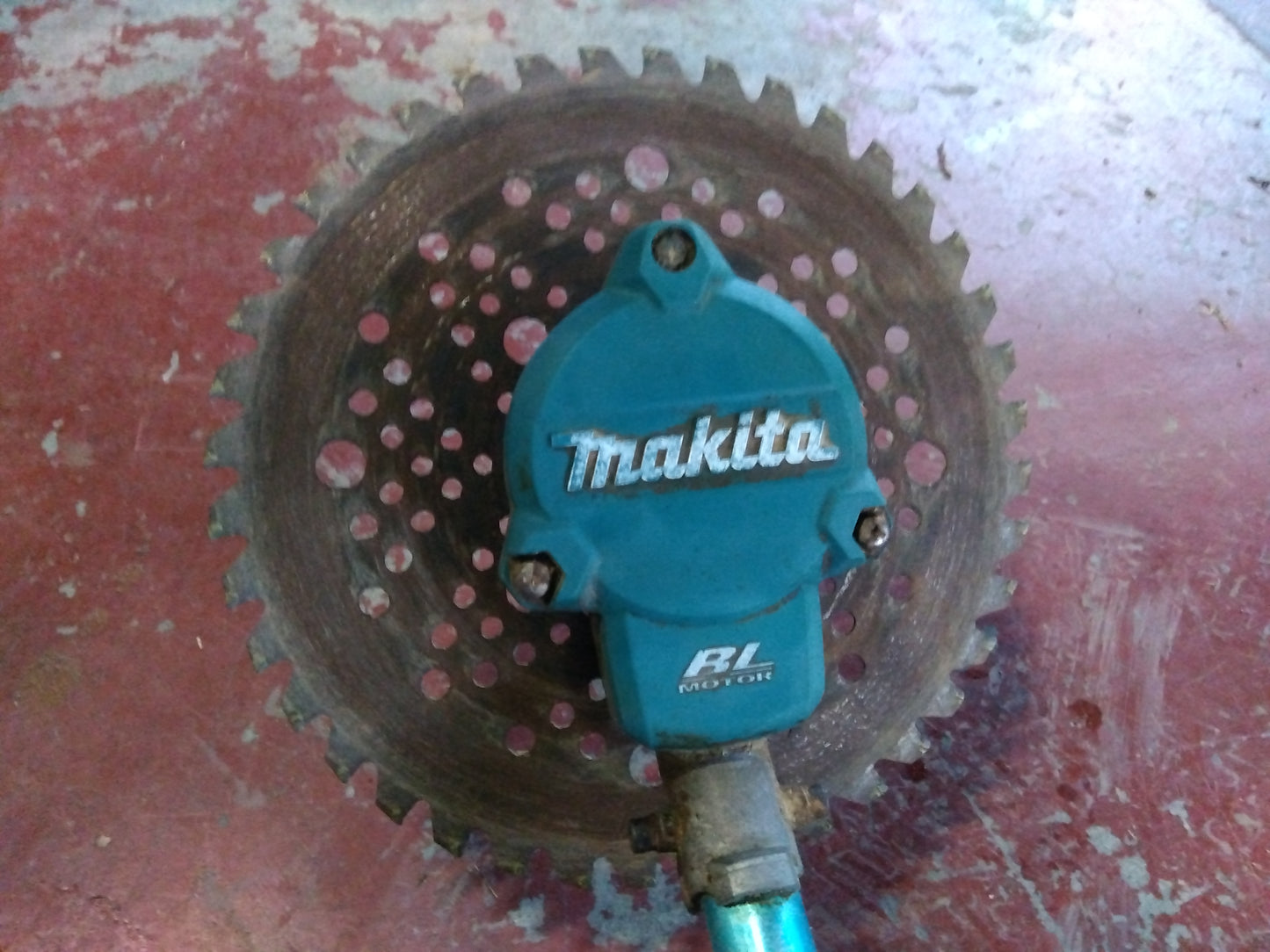 マキタ　中古　電動刈払機　MUR368UD　「宮城店　2504M」