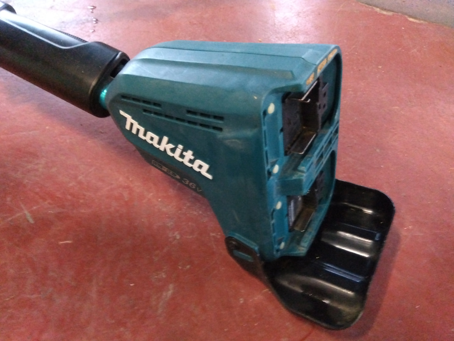 マキタ　中古　電動刈払機　MUR368UD　「宮城店　2504M」